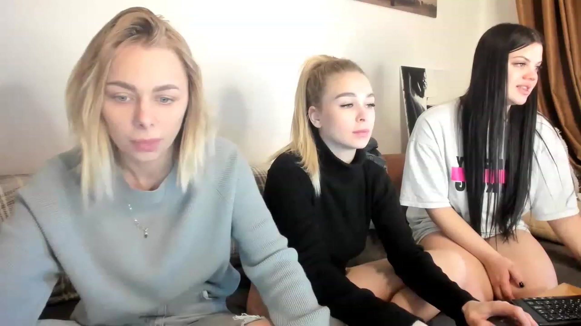 Gallery image thumbnail from YourPupsik's myfreecams stream on, 03/20/2023, 12:36 image 15 of 20