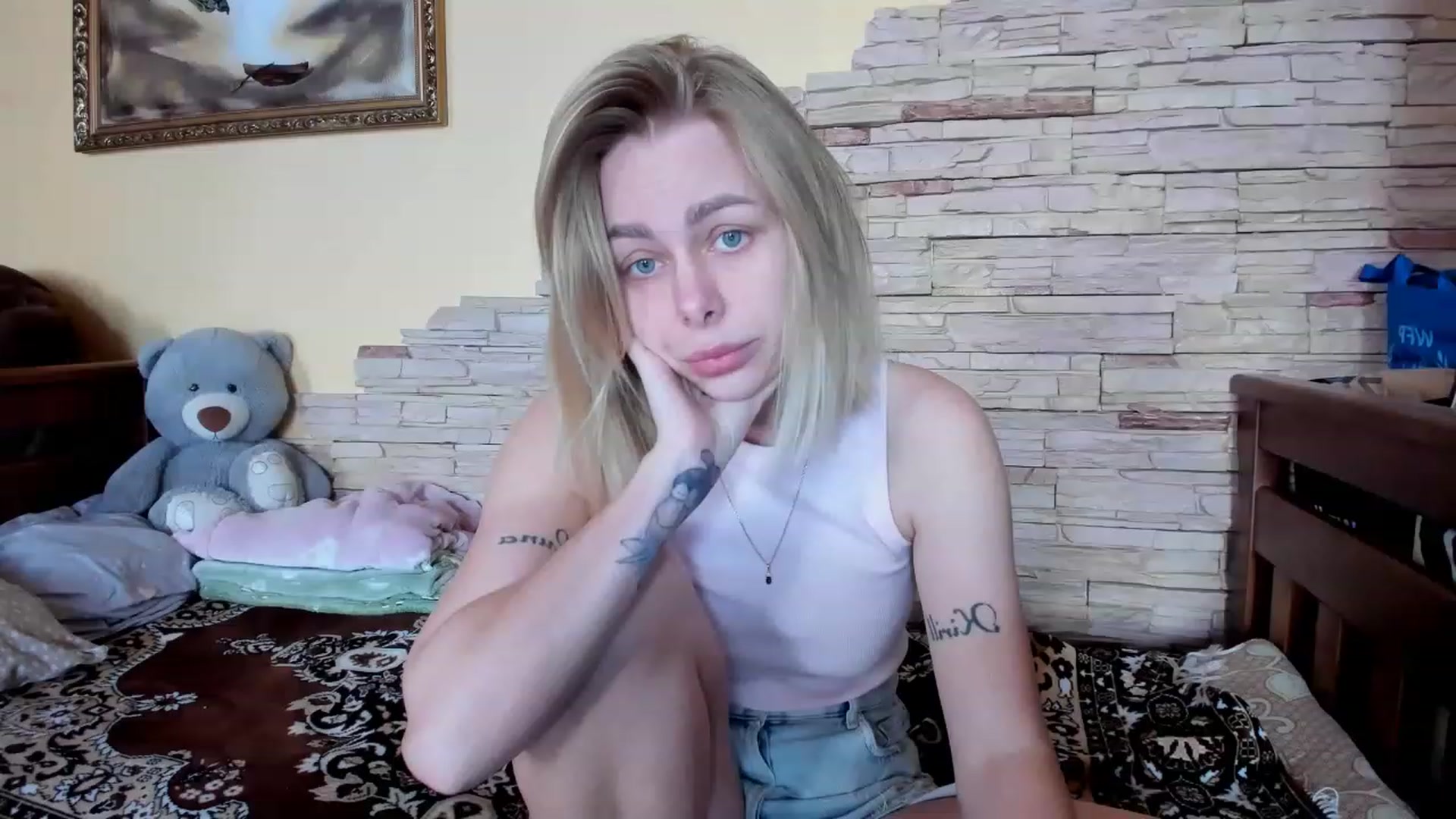 Gallery image thumbnail from YourPupsik's myfreecams stream on, 04/14/2023, 10:35 image 12 of 20
