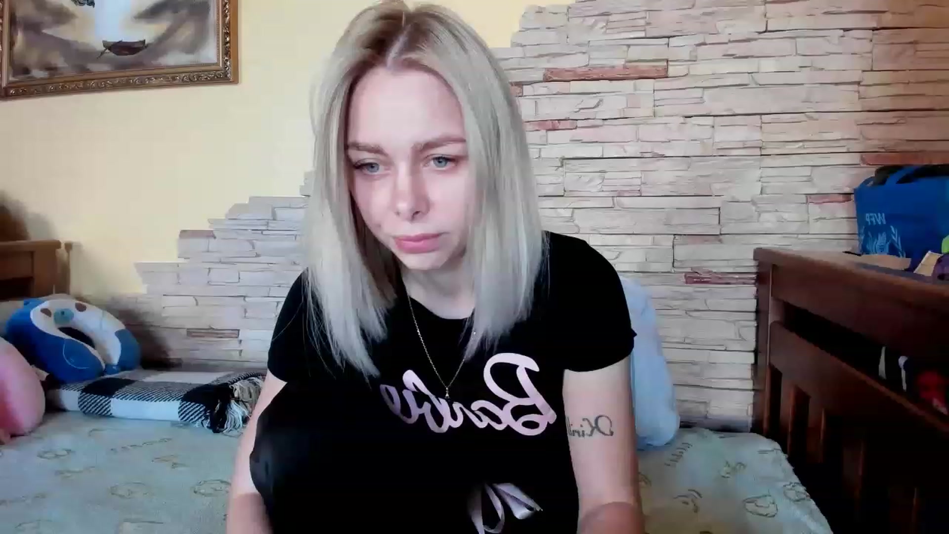 Gallery image thumbnail from YourPupsik's myfreecams stream on, 05/14/2023, 09:53 image 10 of 20