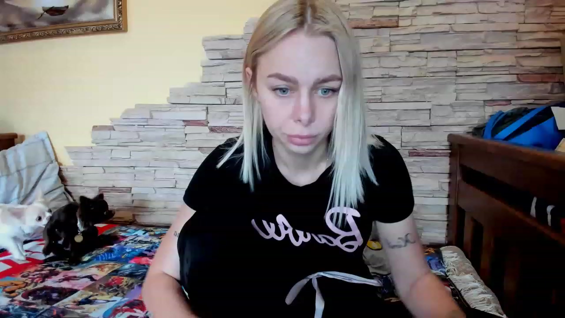 Gallery image thumbnail from YourPupsik's myfreecams stream on, 06/13/2023, 13:34 image 12 of 20