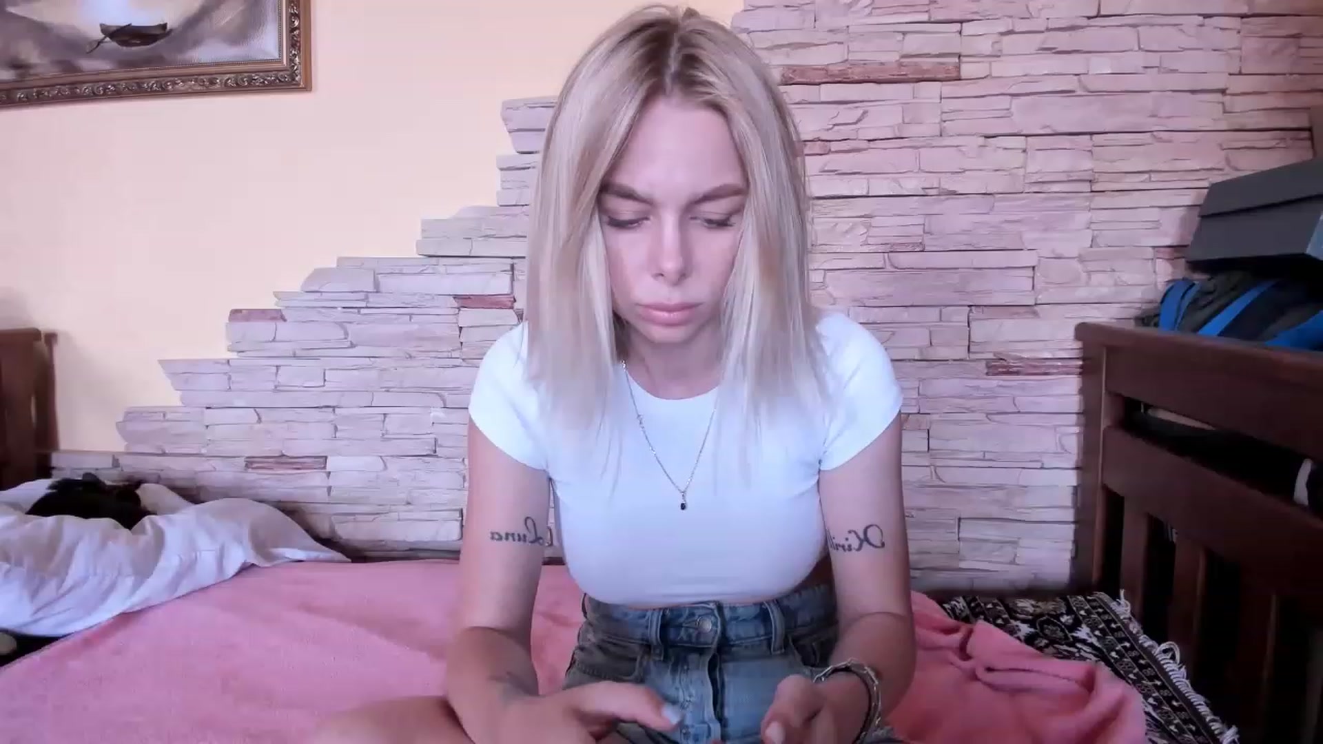 Gallery image thumbnail from YourPupsik's myfreecams stream on, 06/24/2023, 09:16 image 5 of 20