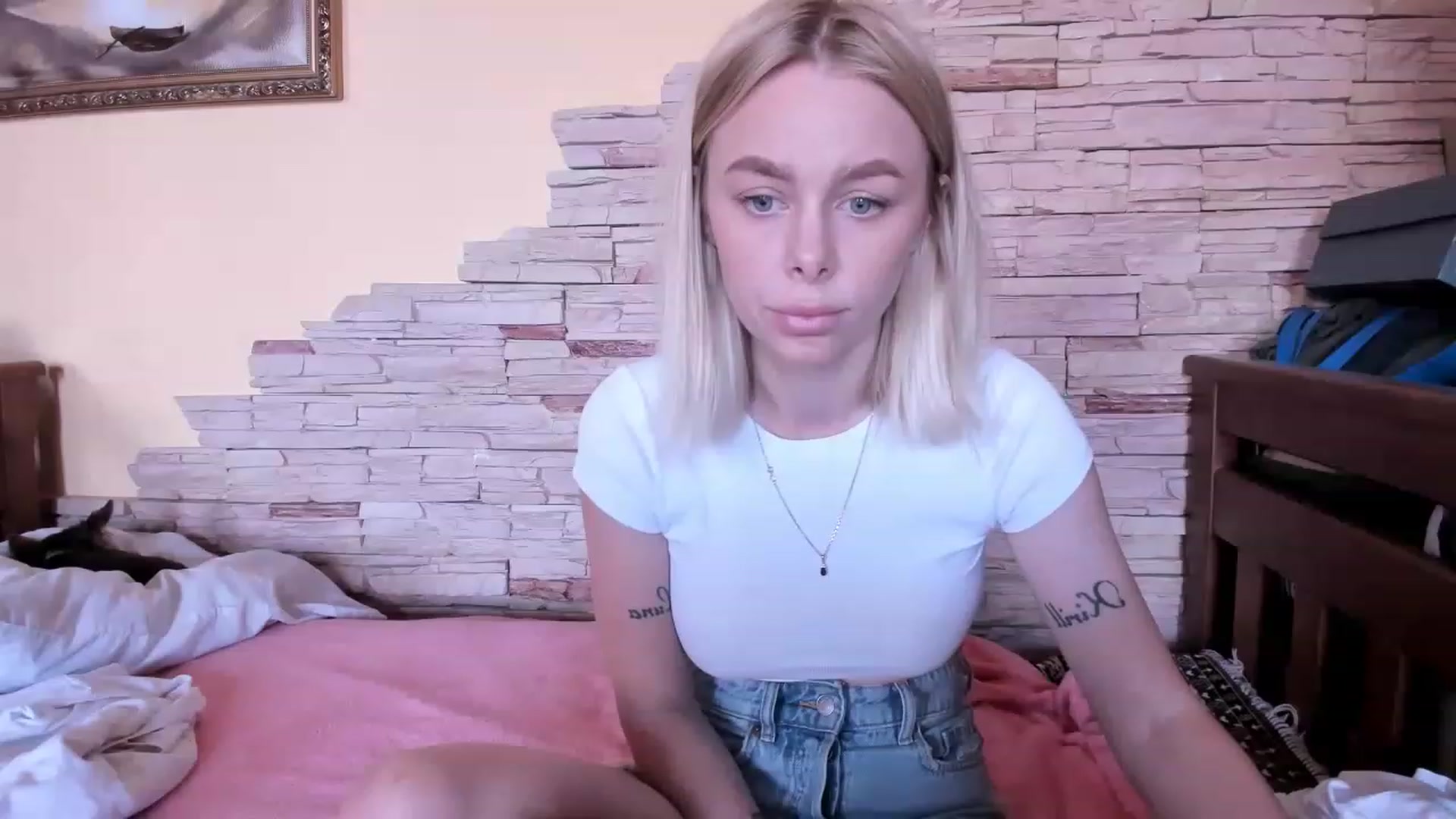 Gallery image thumbnail from YourPupsik's myfreecams stream on, 06/24/2023, 09:16 image 7 of 20