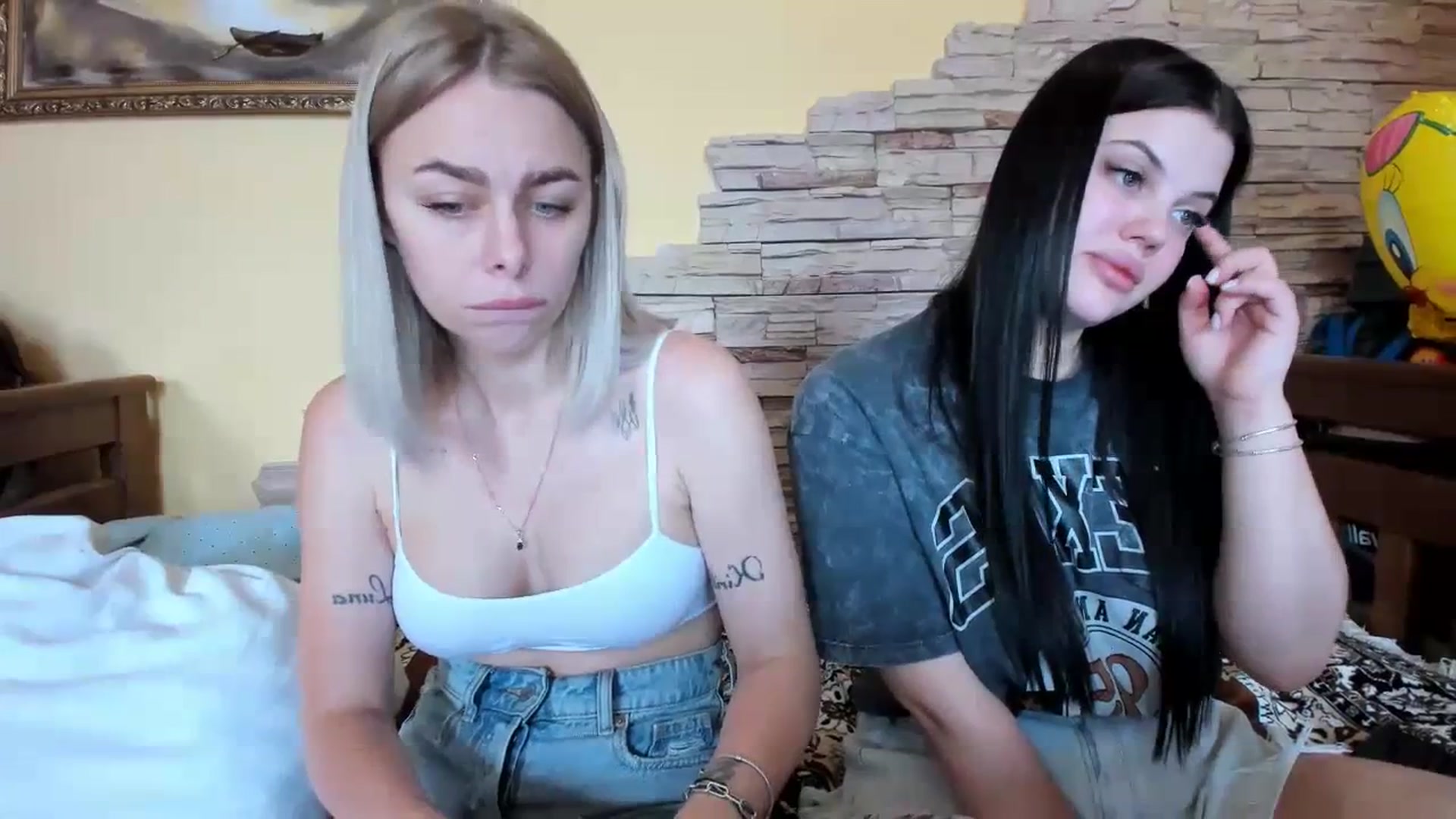 Gallery image thumbnail from YourPupsik's myfreecams stream on, 07/03/2023, 07:52 image 7 of 20