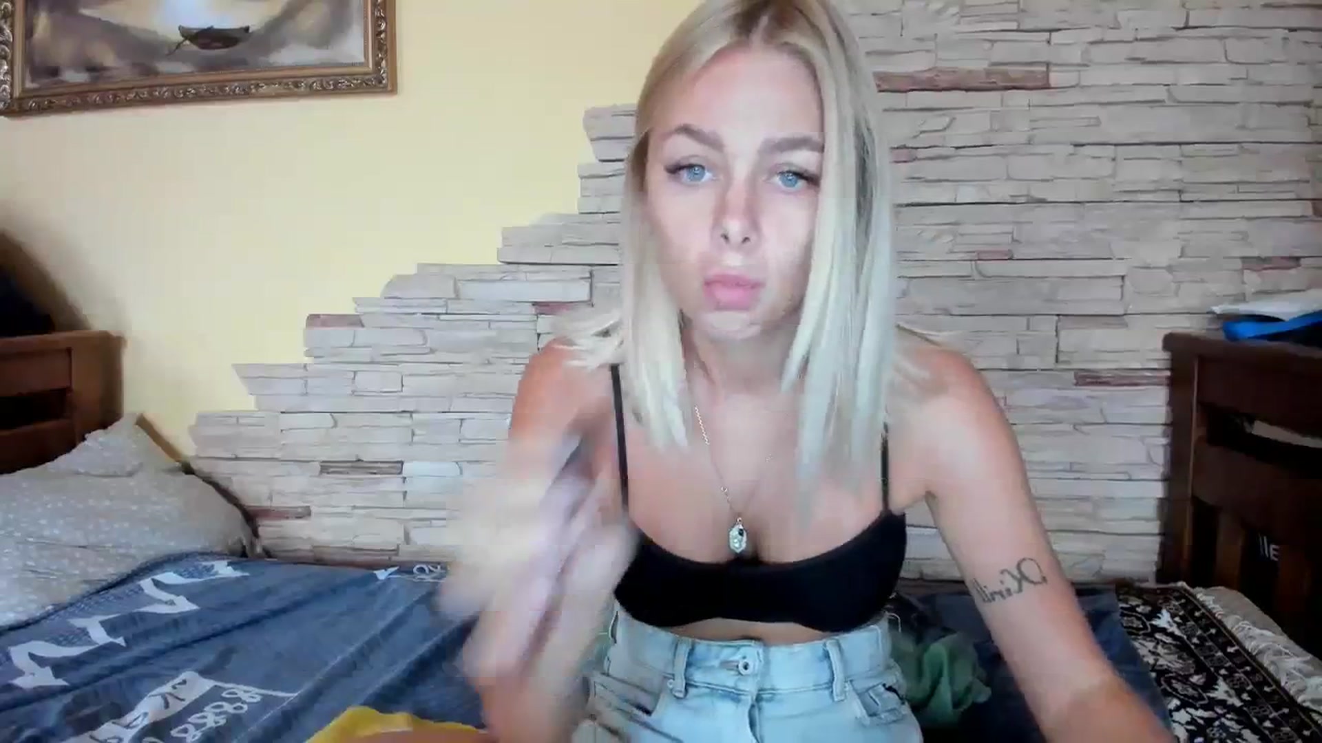 Gallery image thumbnail from YourPupsik's myfreecams stream on, 09/24/2023, 11:32 image 6 of 20