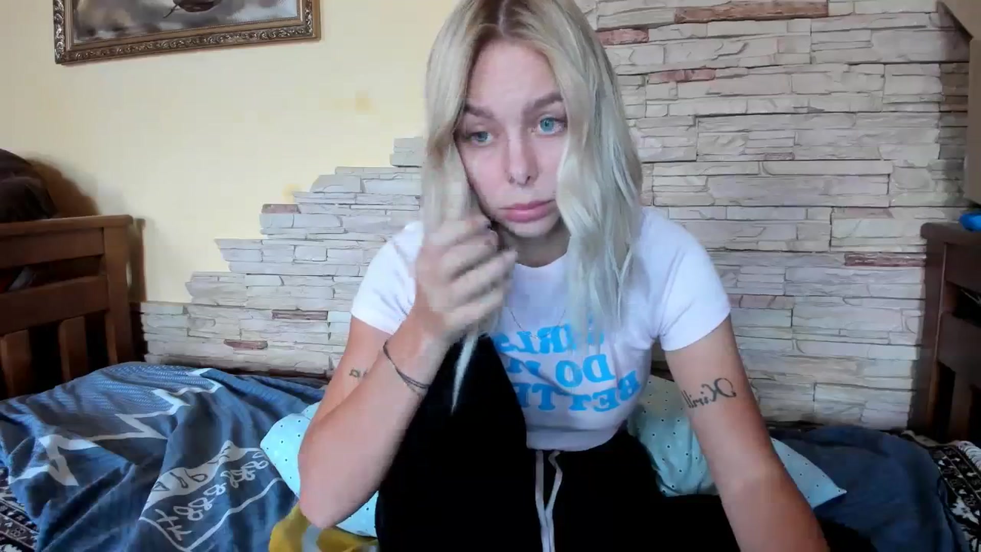 Gallery image thumbnail from YourPupsik's myfreecams stream on, 10/12/2023, 12:28 image 17 of 20