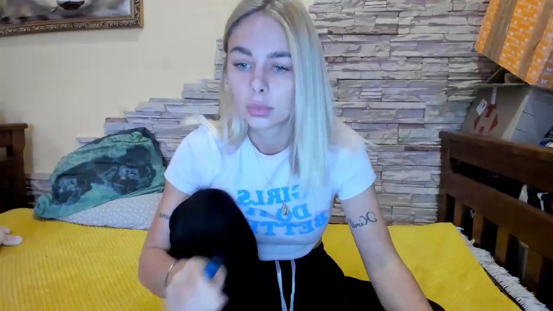 Gallery image thumbnail from YourPupsik's myfreecams stream on, 11/08/2023, 10:36 image 6 of 20