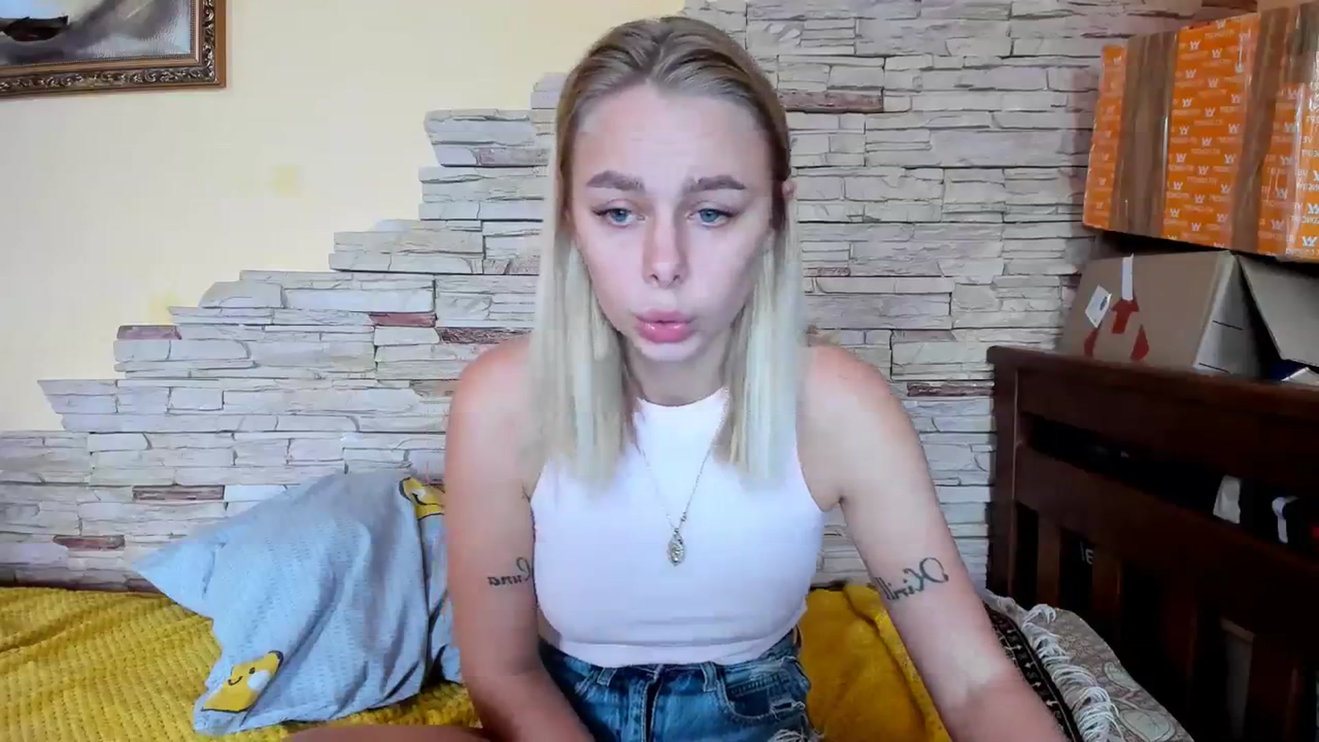 Gallery image thumbnail from YourPupsik's myfreecams stream on, 11/25/2023, 10:47 image 18 of 20