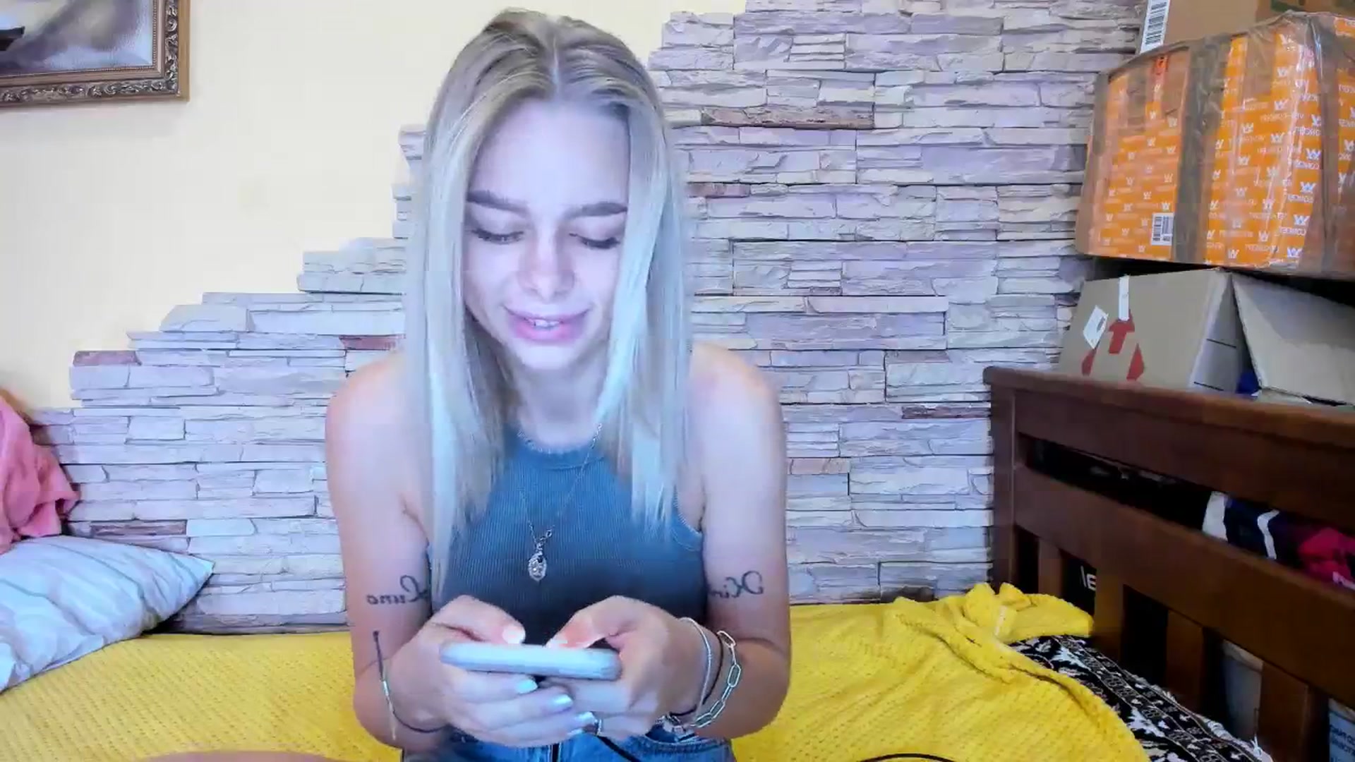 Gallery image thumbnail from YourPupsik's myfreecams stream on, 12/07/2023, 12:04 image 2 of 20