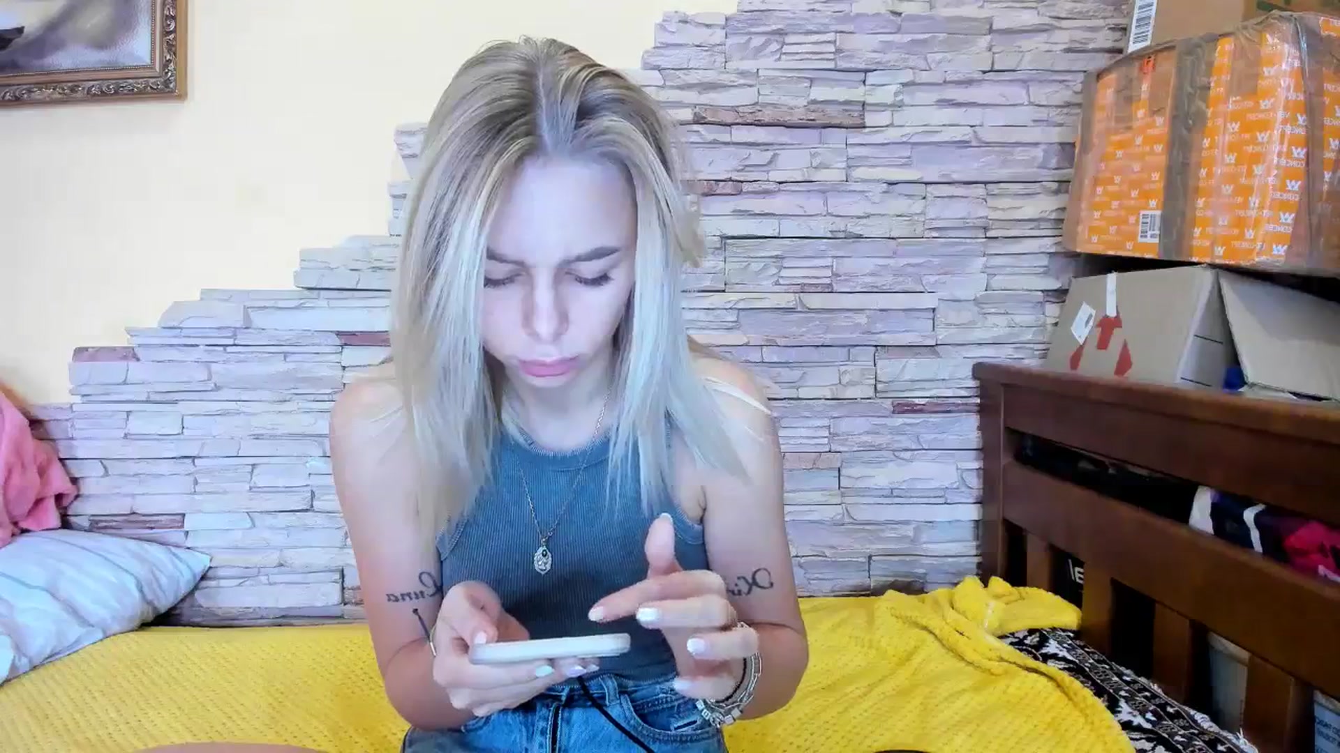 Gallery image thumbnail from YourPupsik's myfreecams stream on, 12/07/2023, 12:04 image 10 of 20