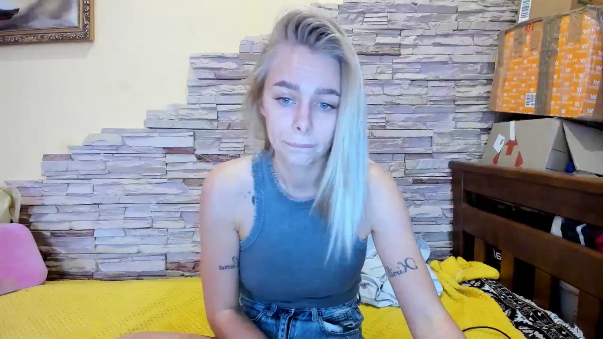Gallery image thumbnail from YourPupsik's myfreecams stream on, 12/07/2023, 13:45 image 12 of 20