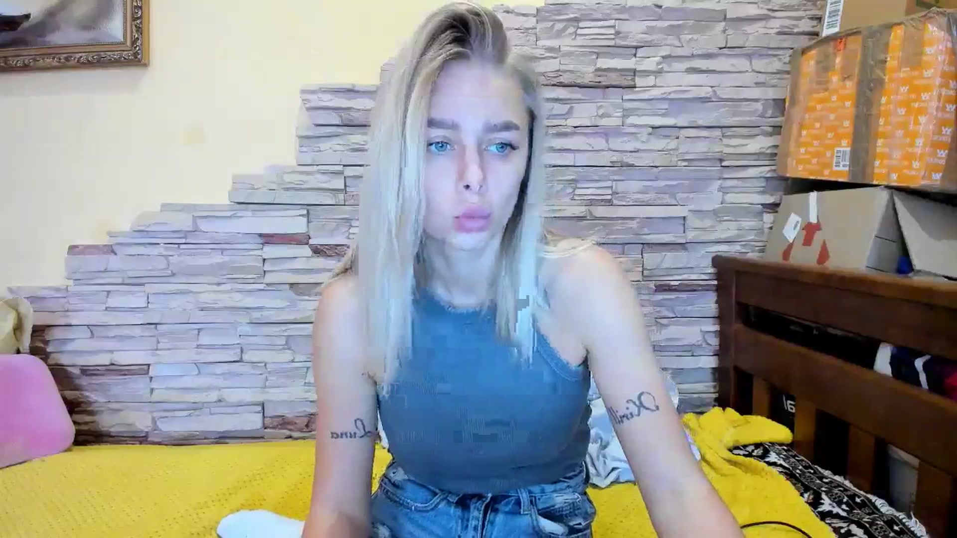 Gallery image thumbnail from YourPupsik's myfreecams stream on, 12/07/2023, 13:45 image 10 of 20
