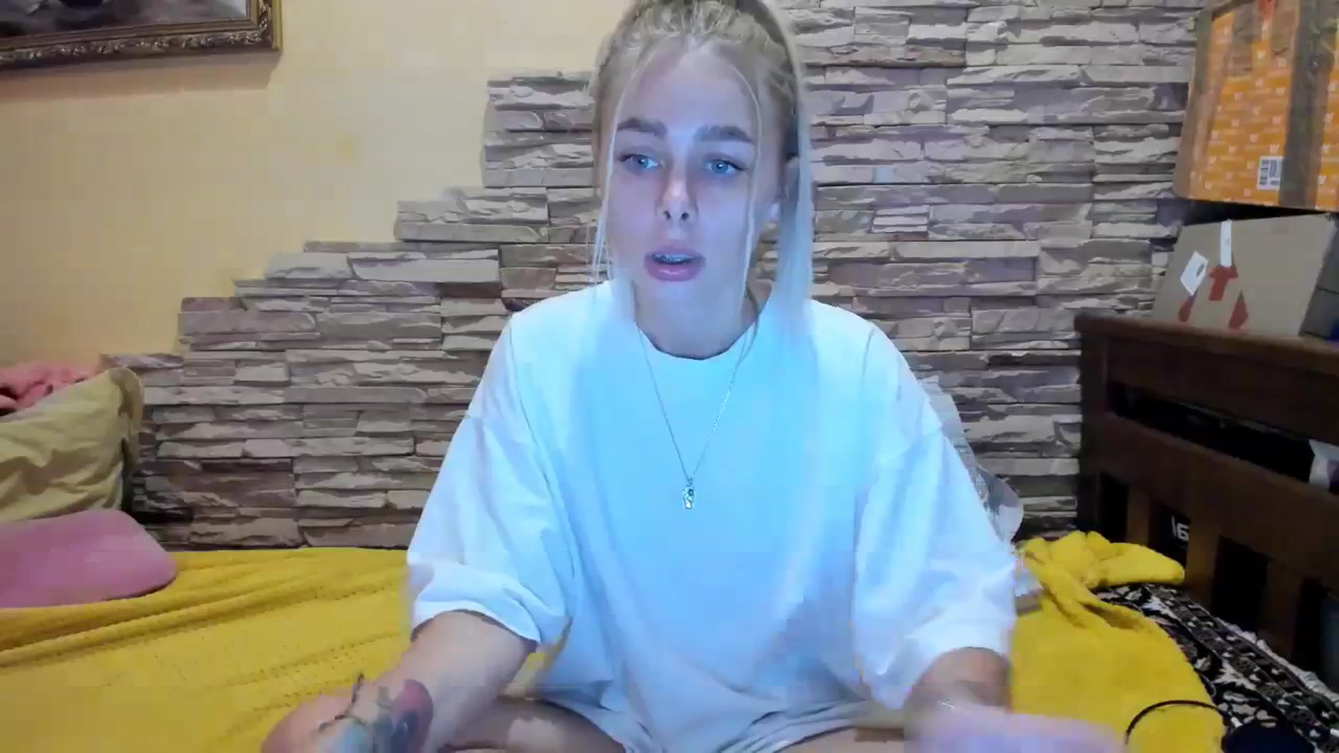 Gallery image thumbnail from YourPupsik's myfreecams stream on, 12/07/2023, 19:24 image 19 of 20