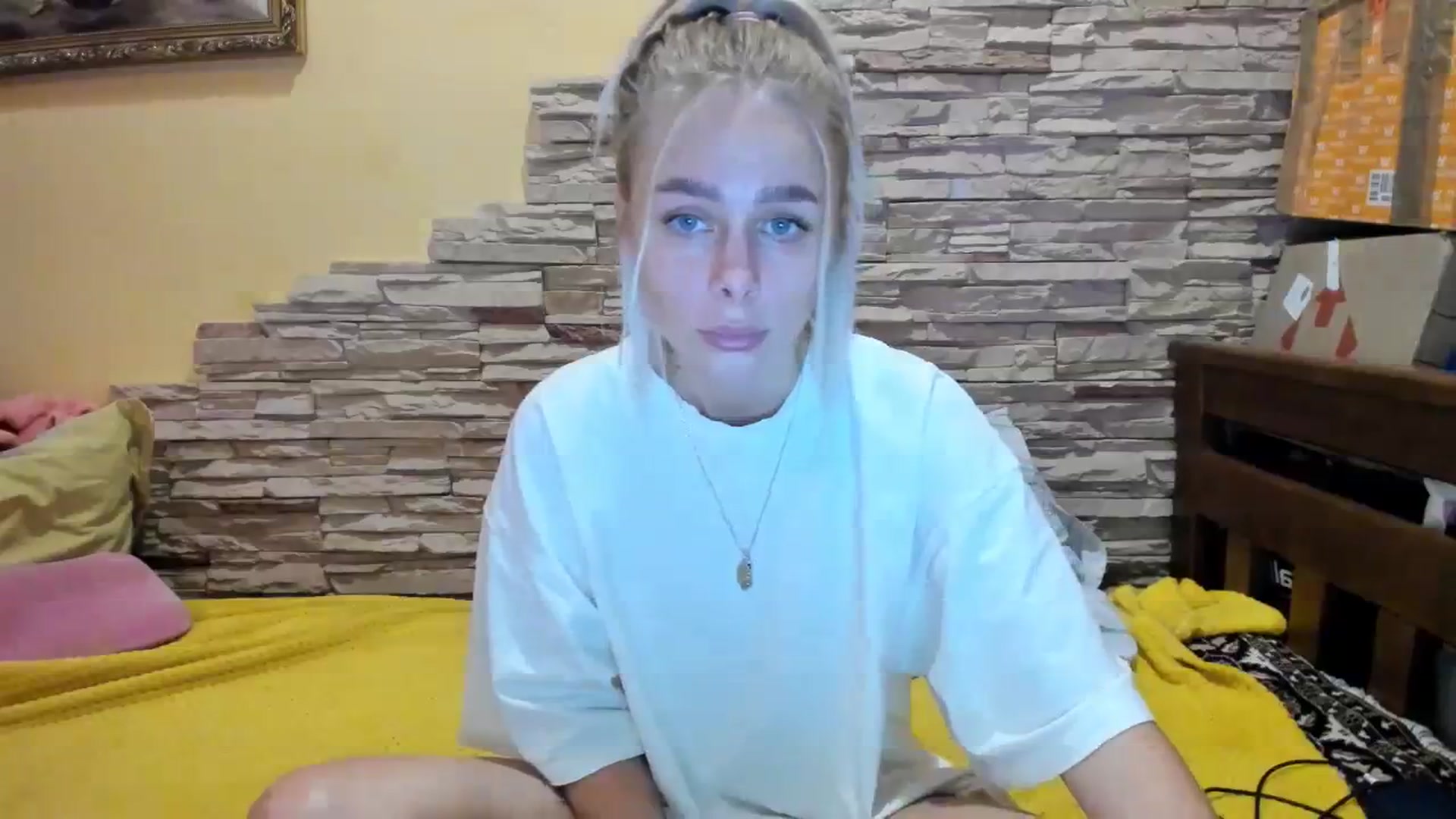 Gallery image thumbnail from YourPupsik's myfreecams stream on, 12/07/2023, 19:24 image 7 of 20