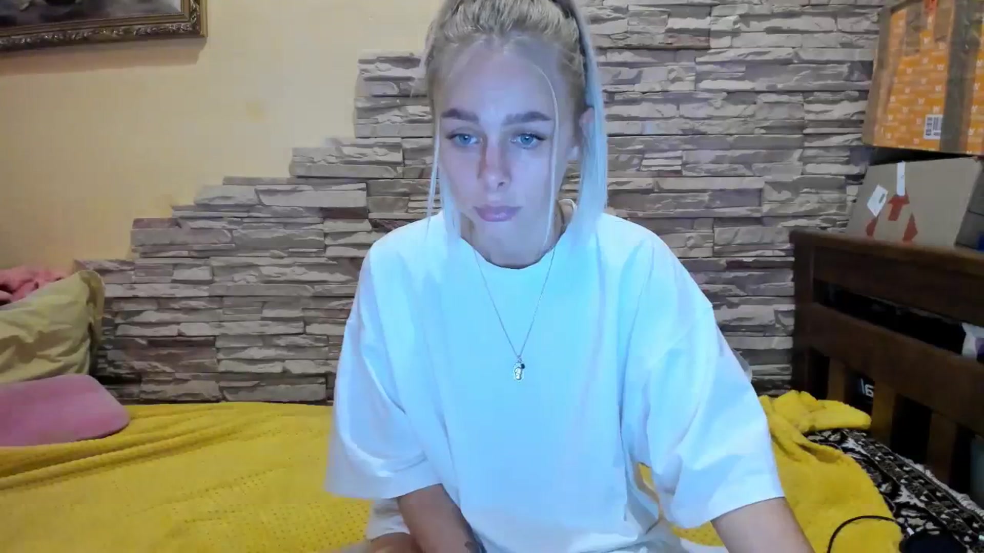 Gallery image thumbnail from YourPupsik's myfreecams stream on, 12/07/2023, 19:24 image 17 of 20