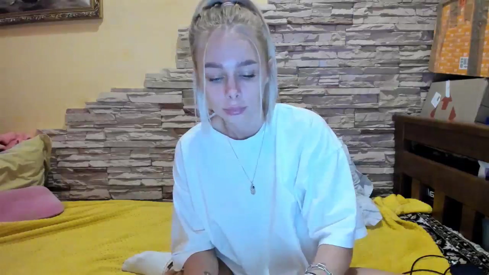 Gallery image thumbnail from YourPupsik's myfreecams stream on, 12/07/2023, 19:24 image 13 of 20