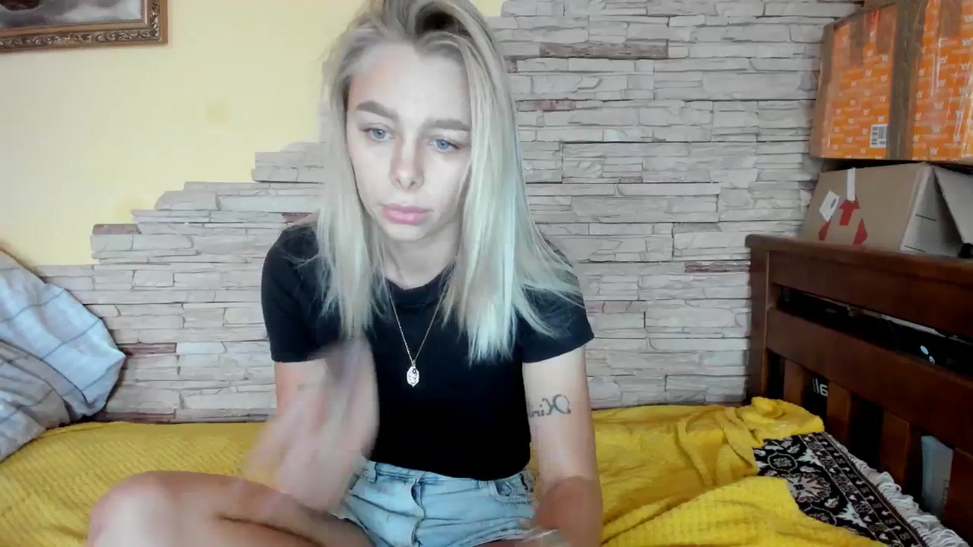 Gallery image thumbnail from YourPupsik's myfreecams stream on, 12/10/2023, 11:50 image 17 of 20