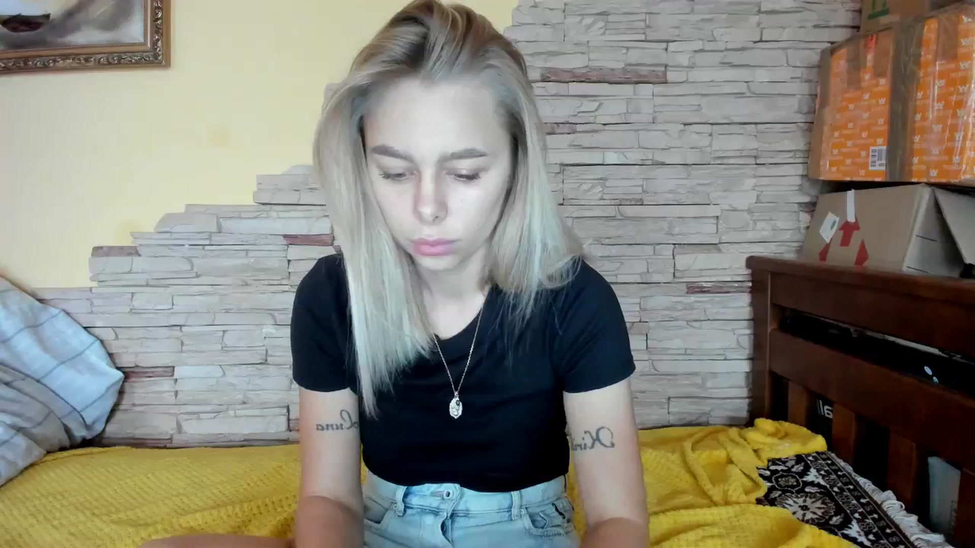 Gallery image thumbnail from YourPupsik's myfreecams stream on, 12/10/2023, 12:15 image 2 of 20