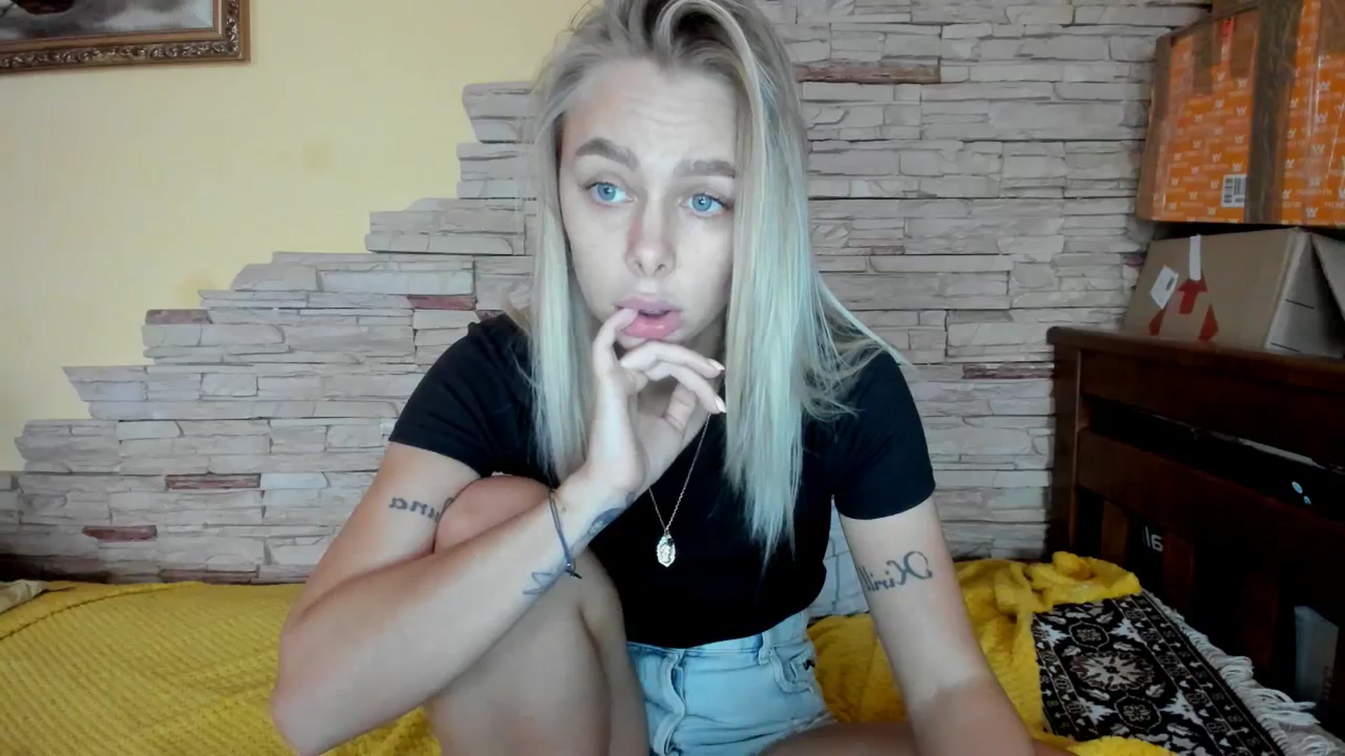 Gallery image thumbnail from YourPupsik's myfreecams stream on, 12/10/2023, 12:43 image 12 of 20