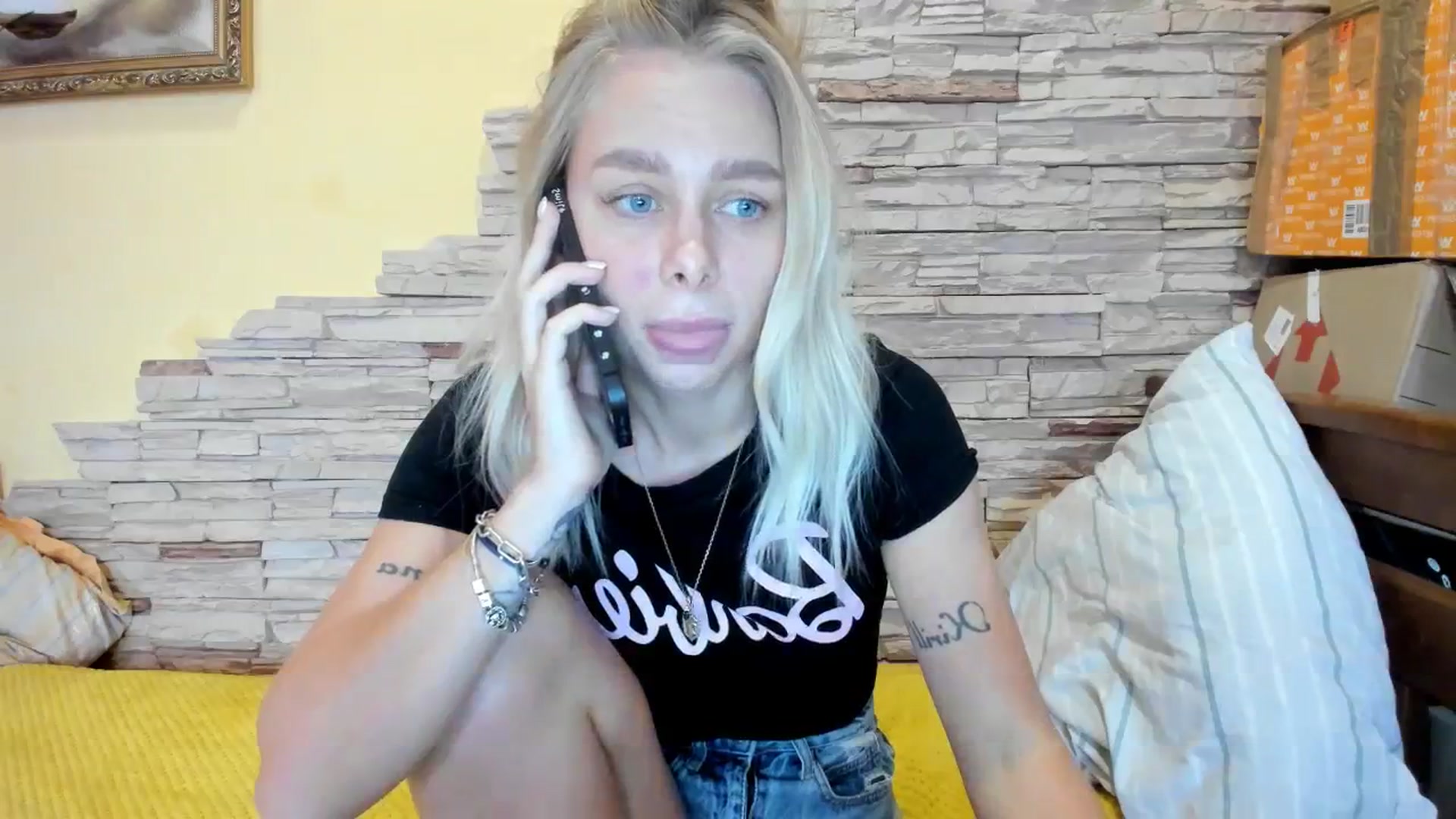 Gallery image thumbnail from YourPupsik's myfreecams stream on, 12/13/2023, 12:39 image 11 of 20