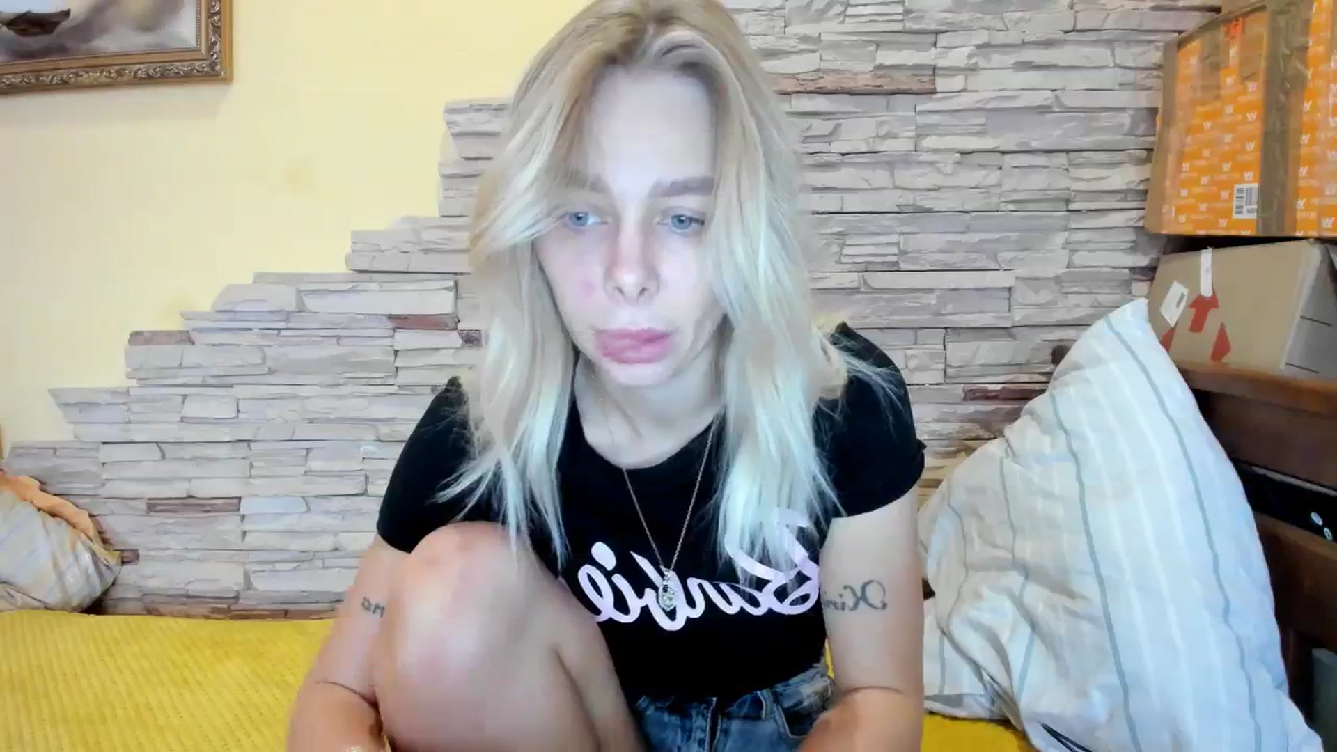 Gallery image thumbnail from YourPupsik's myfreecams stream on, 12/13/2023, 12:39 image 17 of 20
