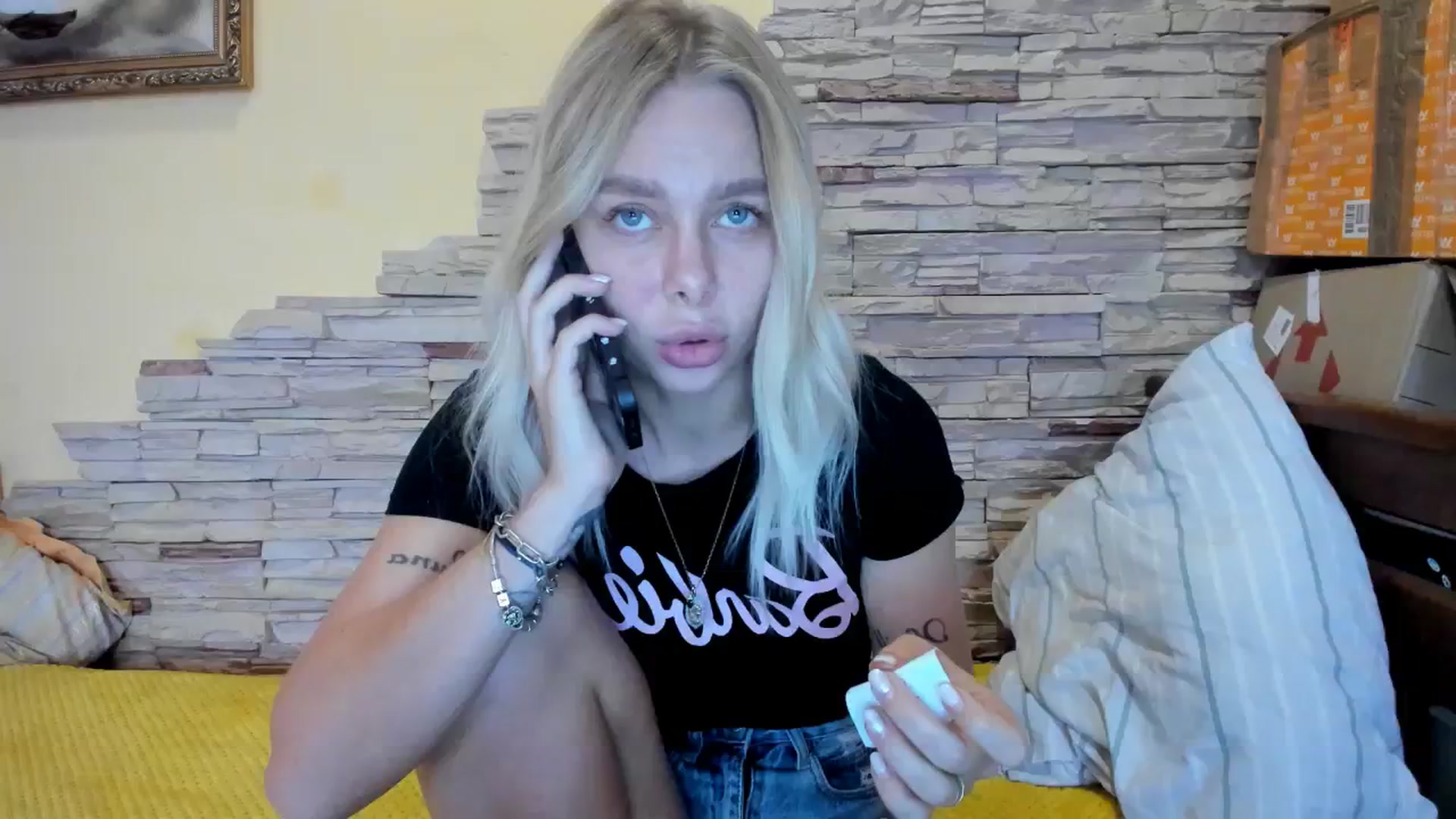 Gallery image thumbnail from YourPupsik's myfreecams stream on, 12/13/2023, 12:39 image 10 of 20