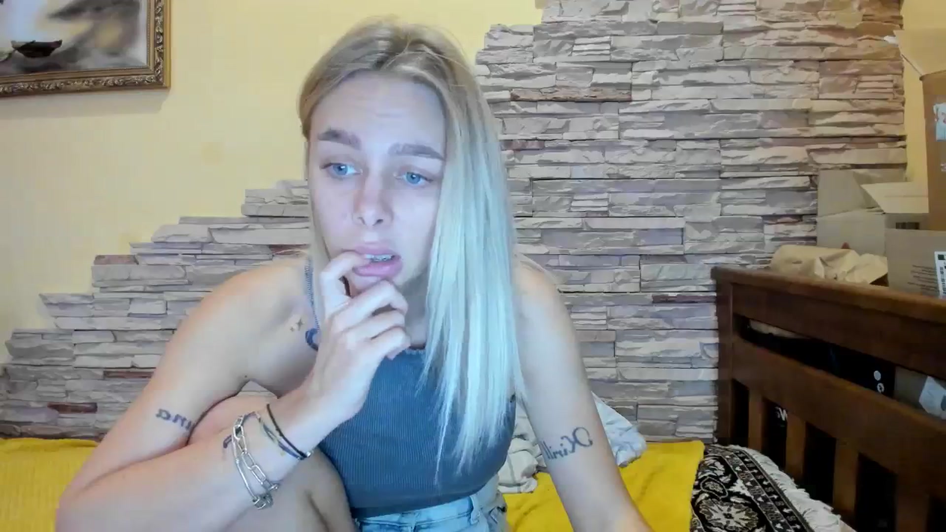 Gallery image thumbnail from YourPupsik's myfreecams stream on, 12/17/2023, 13:44 image 3 of 20