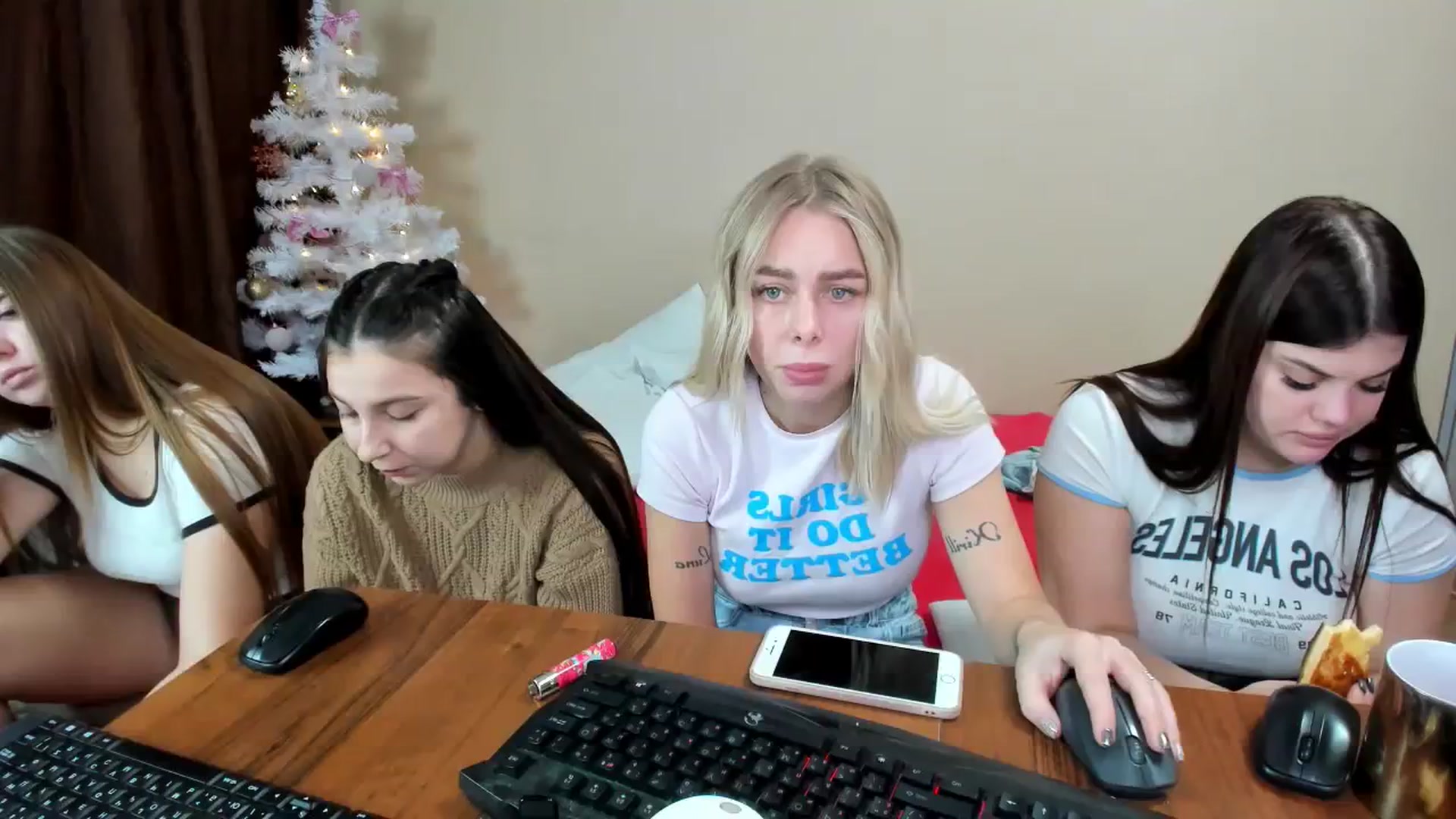 Gallery image thumbnail from YourPupsik's myfreecams stream on, 12/29/2023, 09:53 image 14 of 20