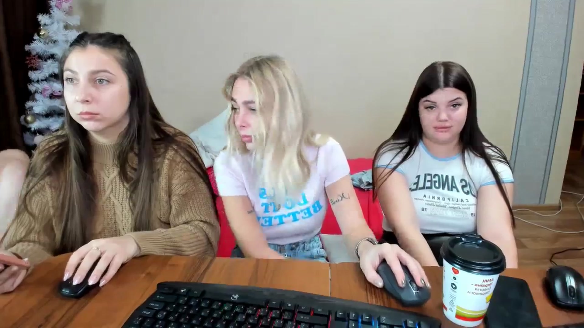 Gallery image thumbnail from YourPupsik's myfreecams stream on, 12/29/2023, 09:53 image 7 of 20