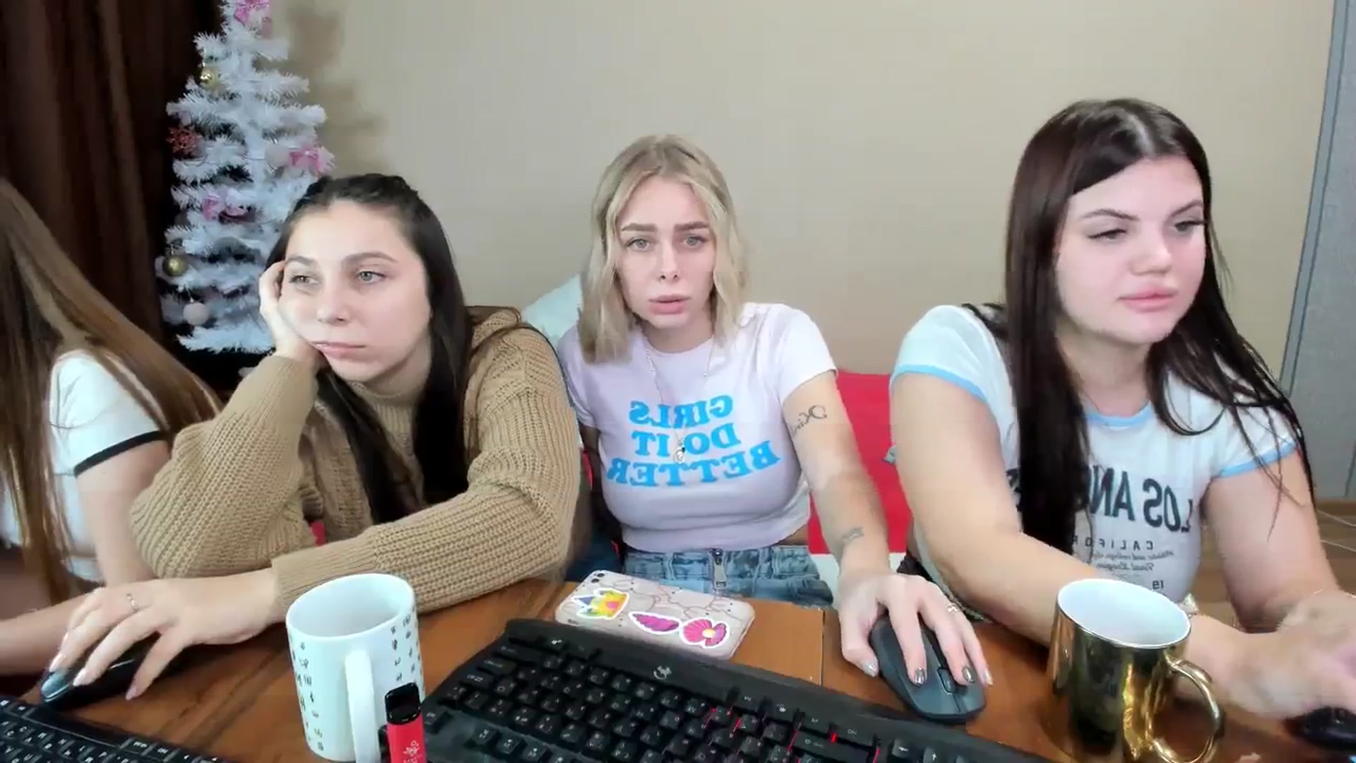 Gallery image thumbnail from YourPupsik's myfreecams stream on, 12/29/2023, 10:16 image 17 of 20