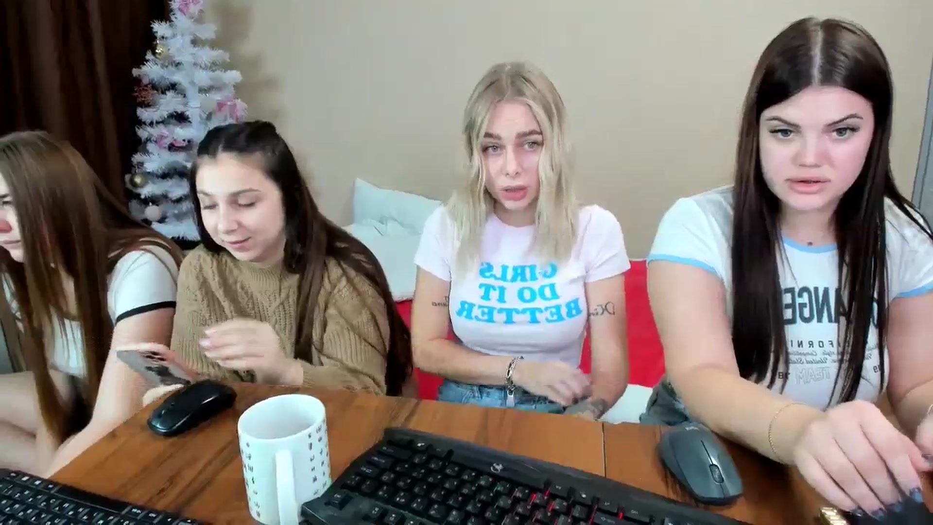 Gallery image thumbnail from YourPupsik's myfreecams stream on, 12/29/2023, 11:42 image 9 of 20