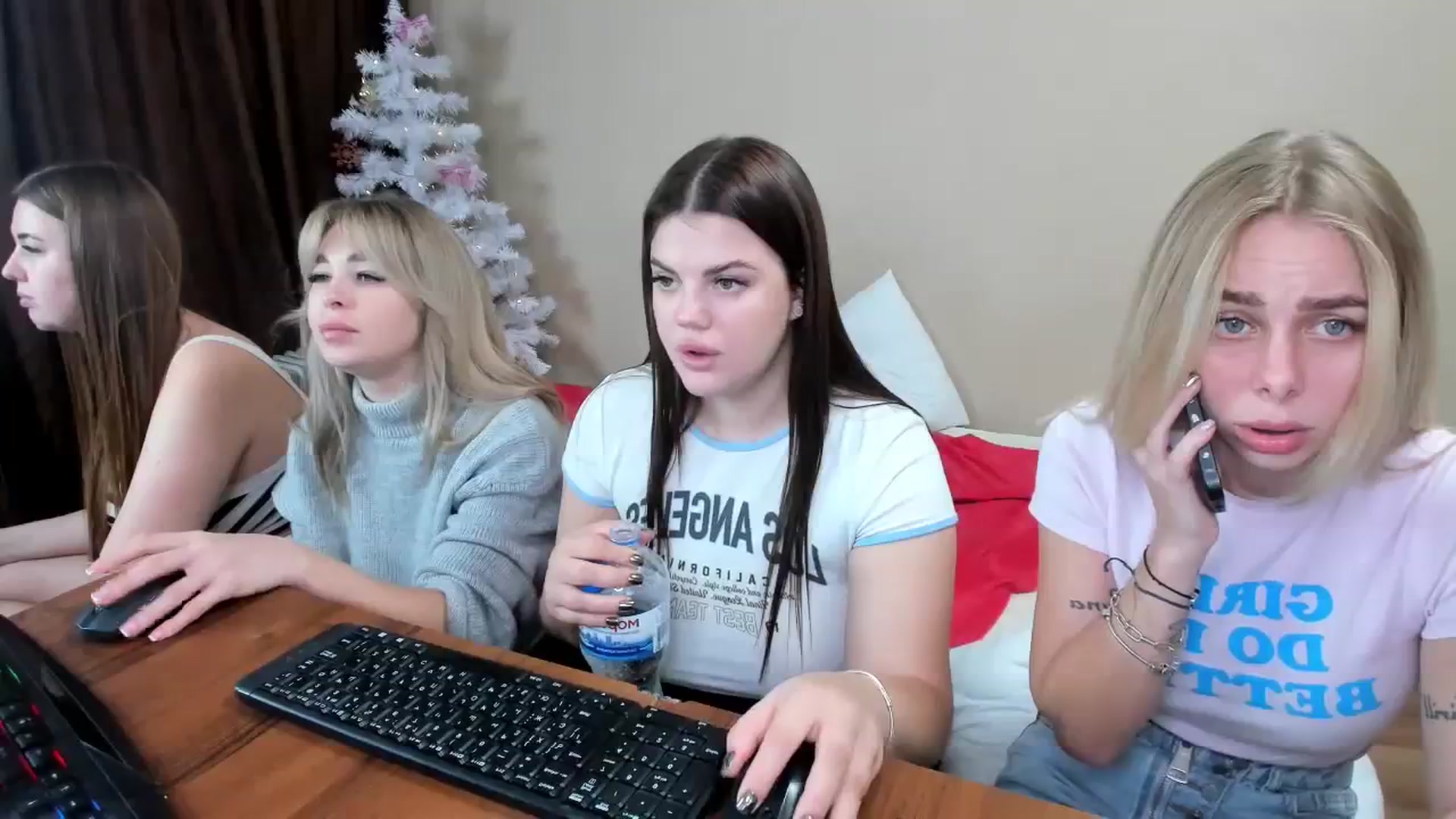 Gallery image thumbnail from YourPupsik's myfreecams stream on, 12/30/2023, 11:40 image 2 of 20