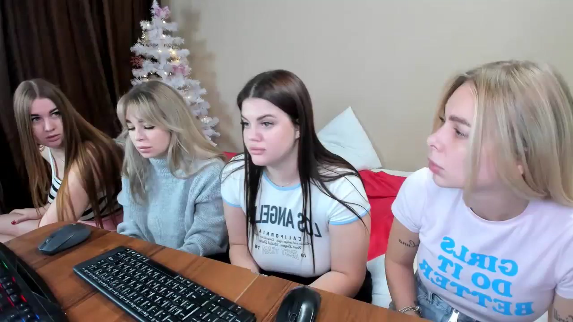 Gallery image thumbnail from YourPupsik's myfreecams stream on, 12/30/2023, 11:40 image 11 of 20