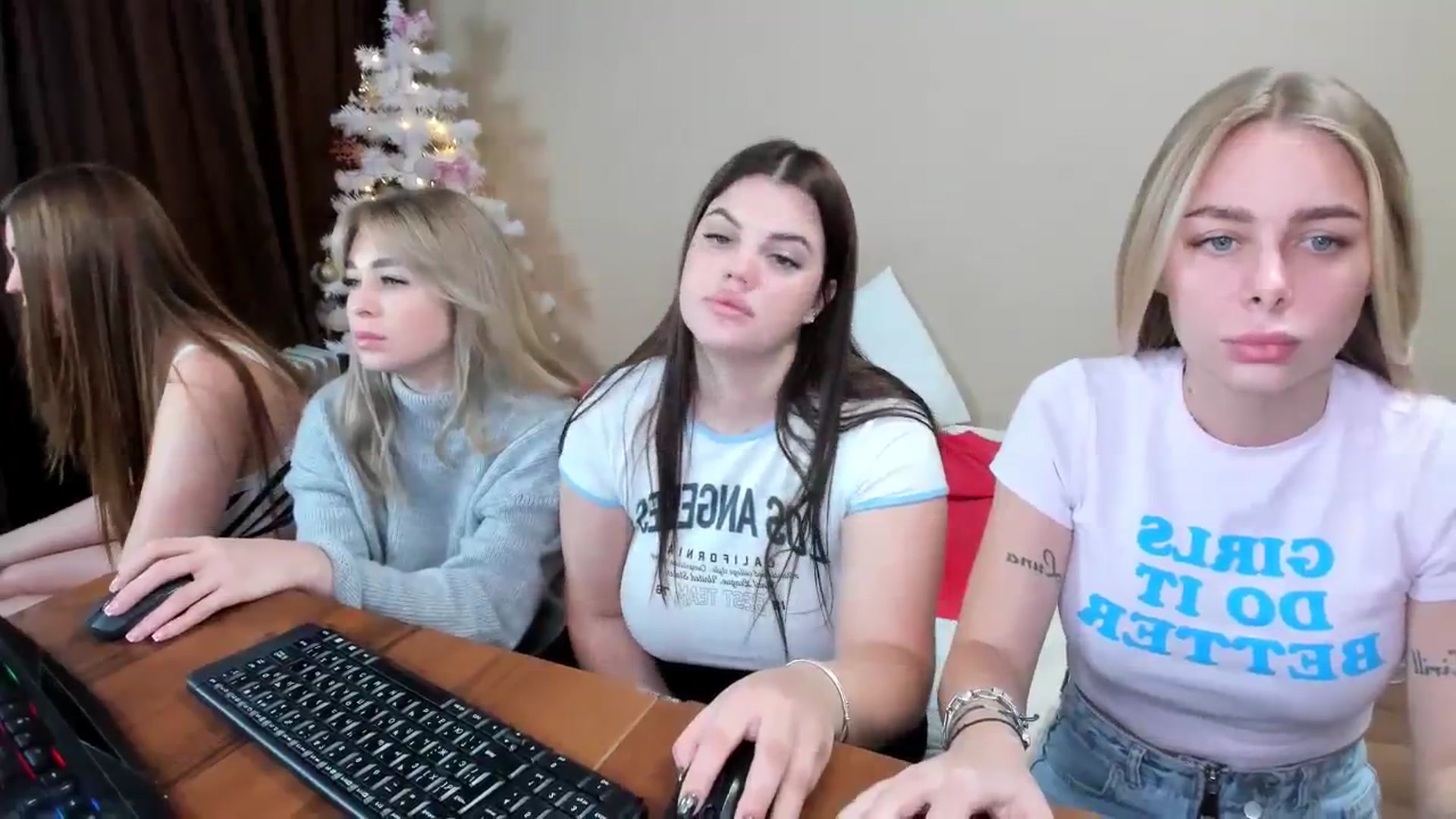 Gallery image thumbnail from YourPupsik's myfreecams stream on, 12/30/2023, 11:40 image 15 of 20