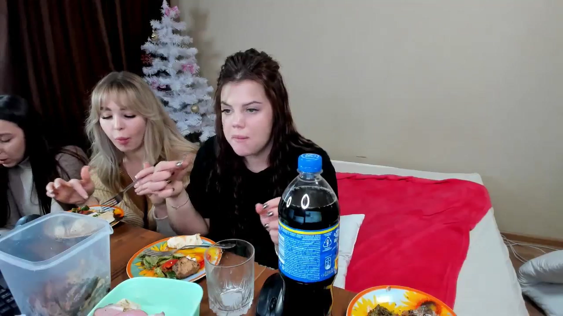 Gallery image thumbnail from YourPupsik's myfreecams stream on, 12/31/2023, 11:08 image 8 of 20