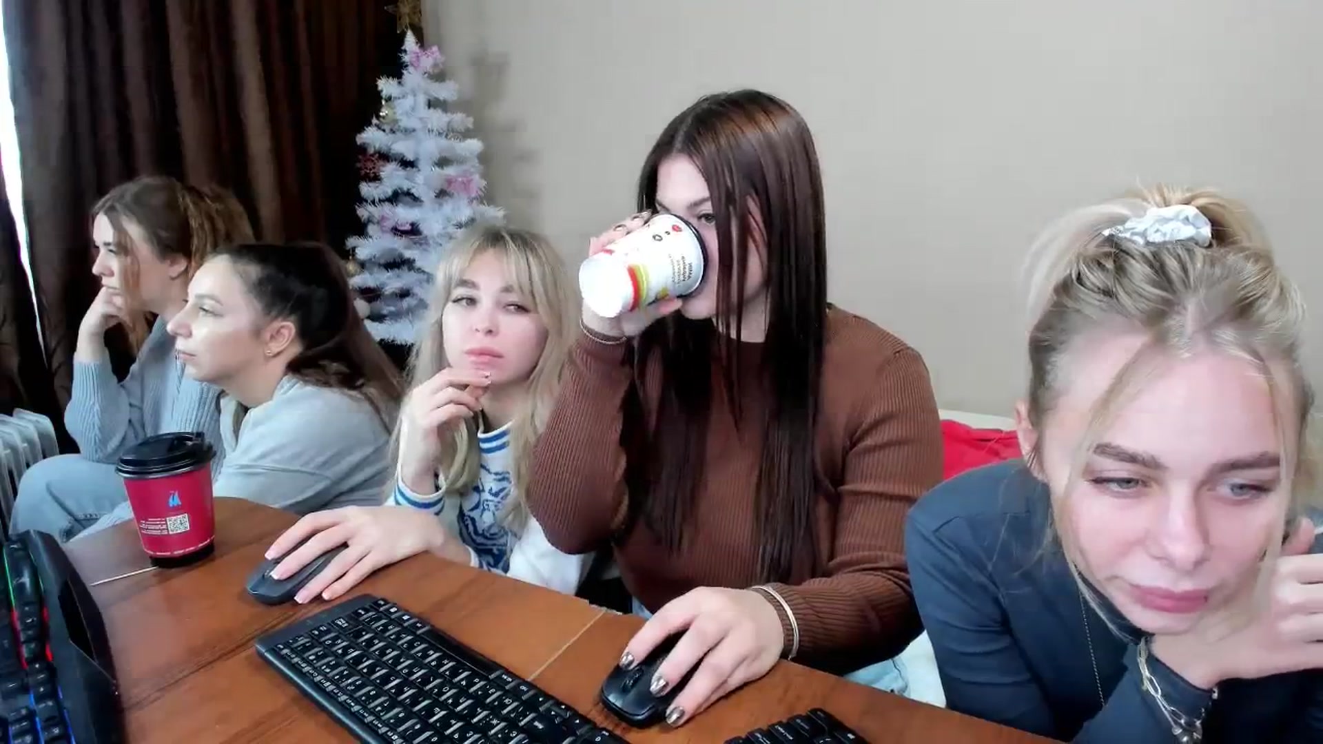 Gallery image thumbnail from YourPupsik's myfreecams stream on, 01/02/2024, 09:00 image 4 of 20