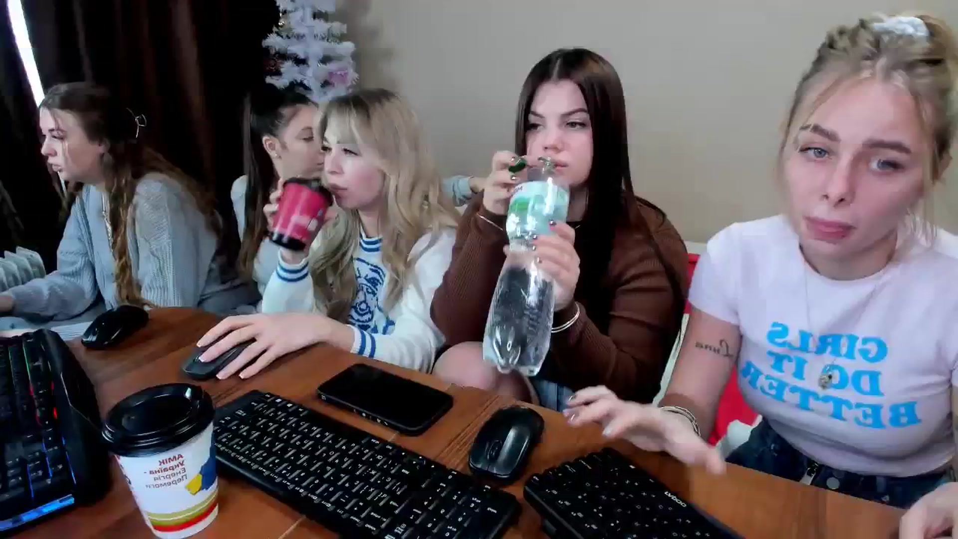 Gallery image thumbnail from YourPupsik's myfreecams stream on, 01/02/2024, 10:21 image 1 of 20
