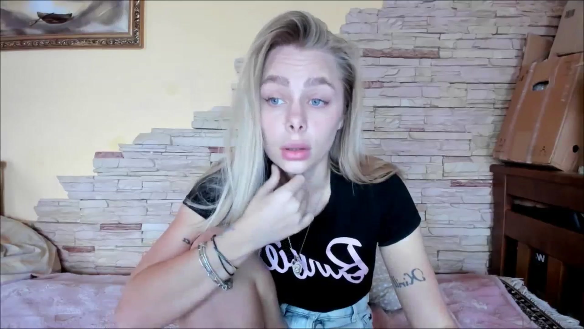 Gallery image thumbnail from YourPupsik's myfreecams stream on, 02/09/2024, 13:25 image 16 of 20