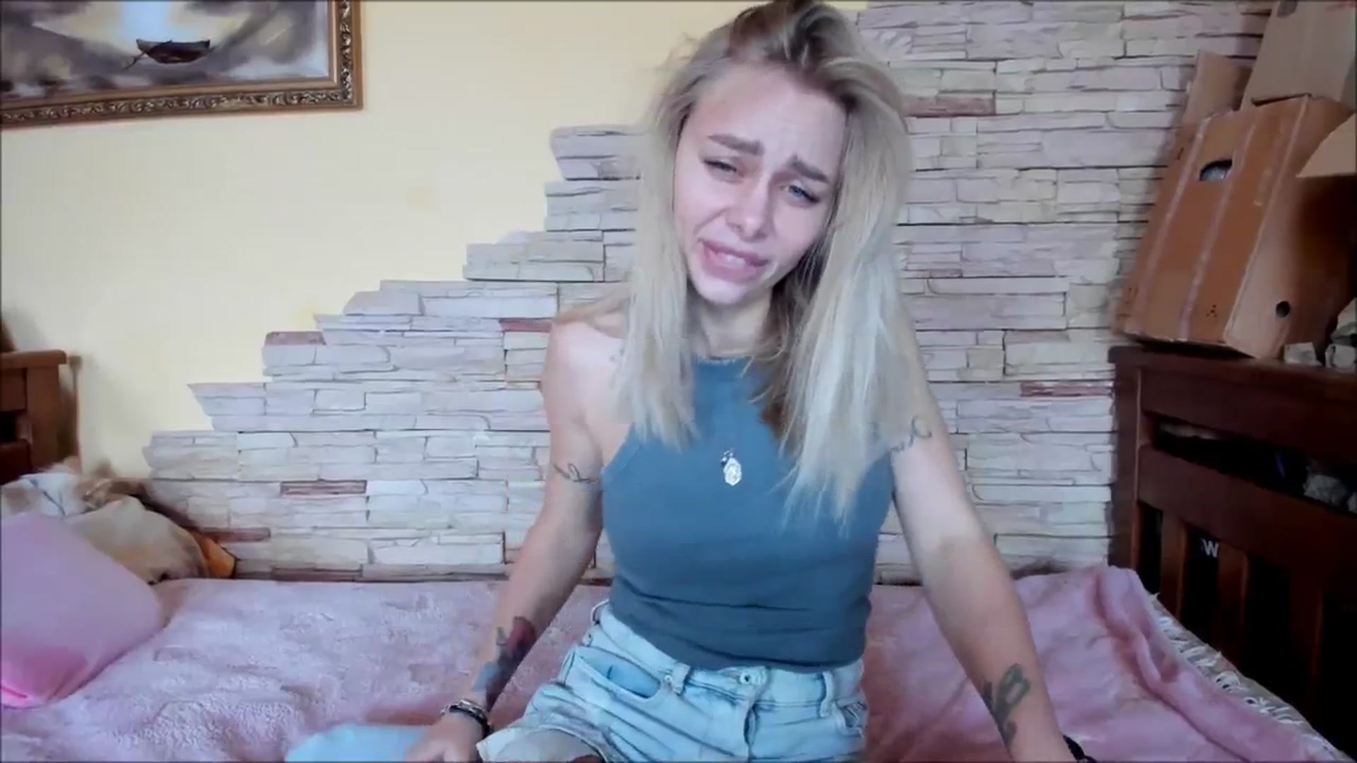 Gallery image thumbnail from YourPupsik's myfreecams stream on, 02/19/2024, 08:39 image 18 of 20