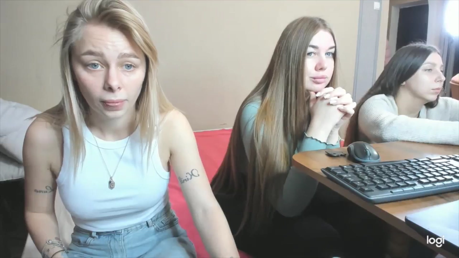 Gallery image thumbnail from YourPupsik's myfreecams stream on, 03/13/2024, 10:20 image 18 of 20
