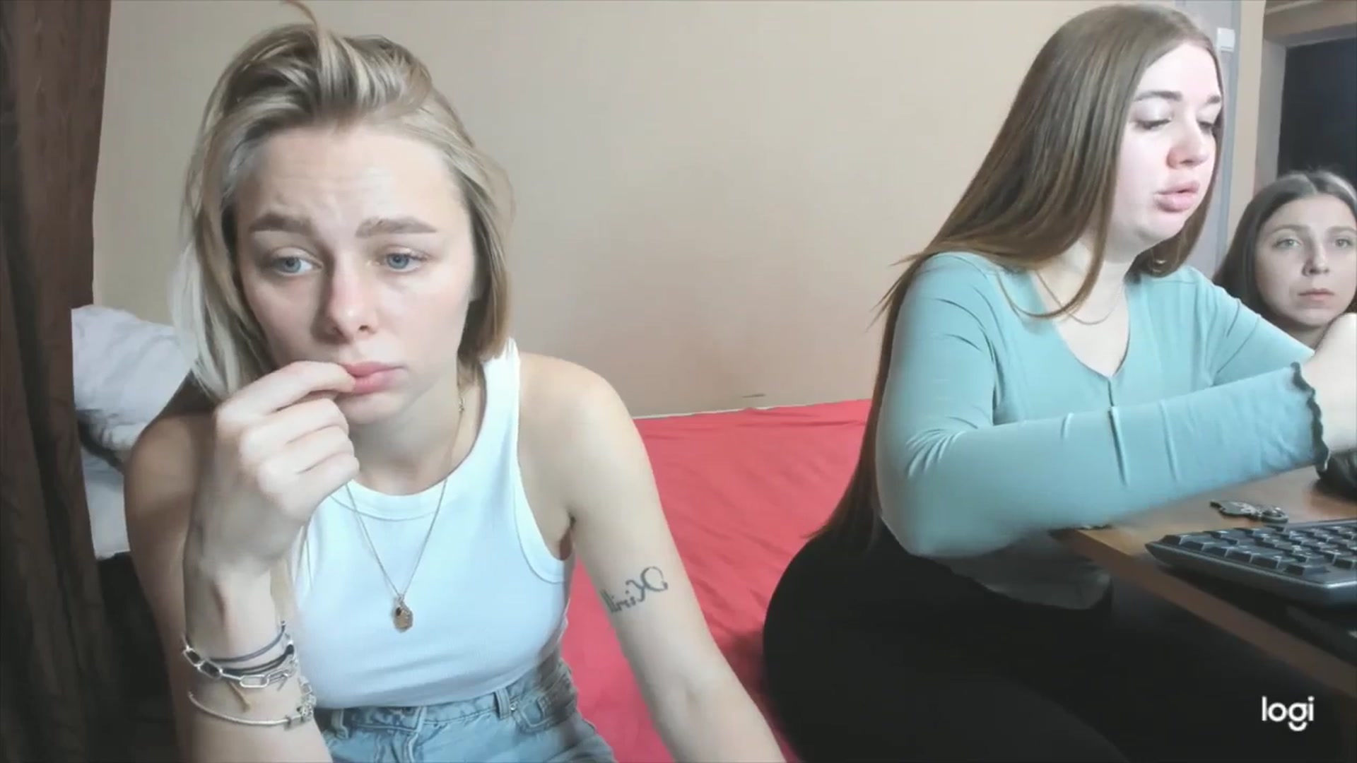 Gallery image thumbnail from YourPupsik's myfreecams stream on, 03/13/2024, 10:20 image 9 of 20