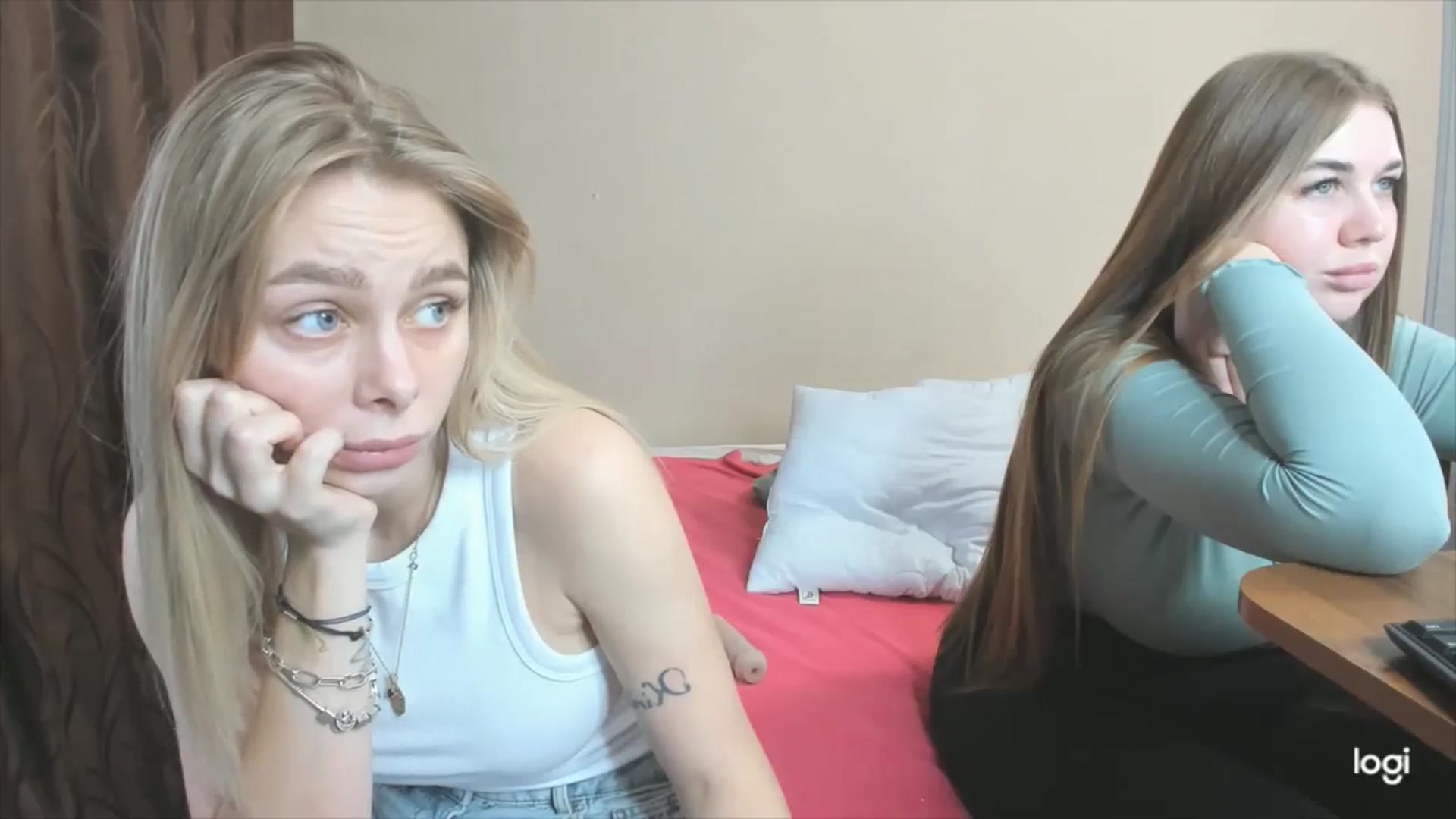 Gallery image thumbnail from YourPupsik's myfreecams stream on, 03/13/2024, 13:17 image 13 of 20