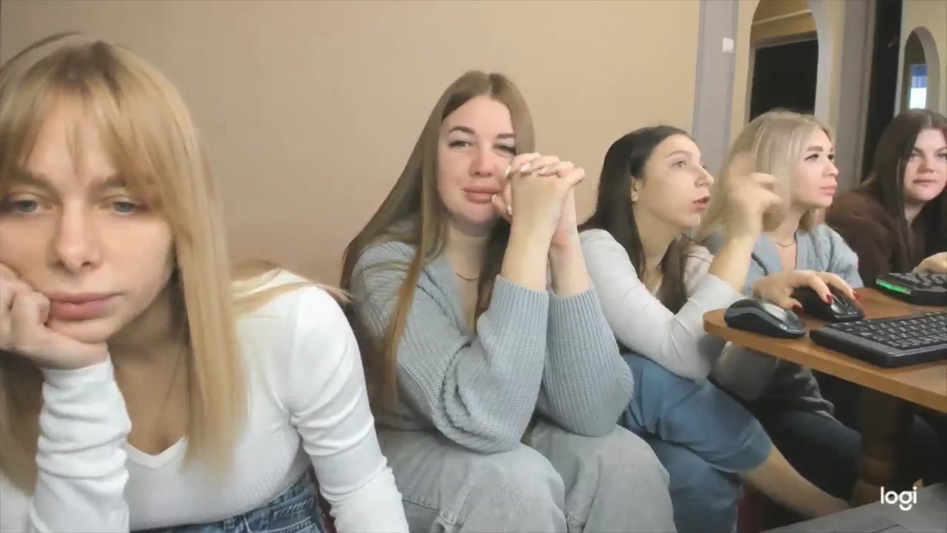 Gallery image thumbnail from YourPupsik's myfreecams stream on, 03/14/2024, 08:59 image 4 of 20