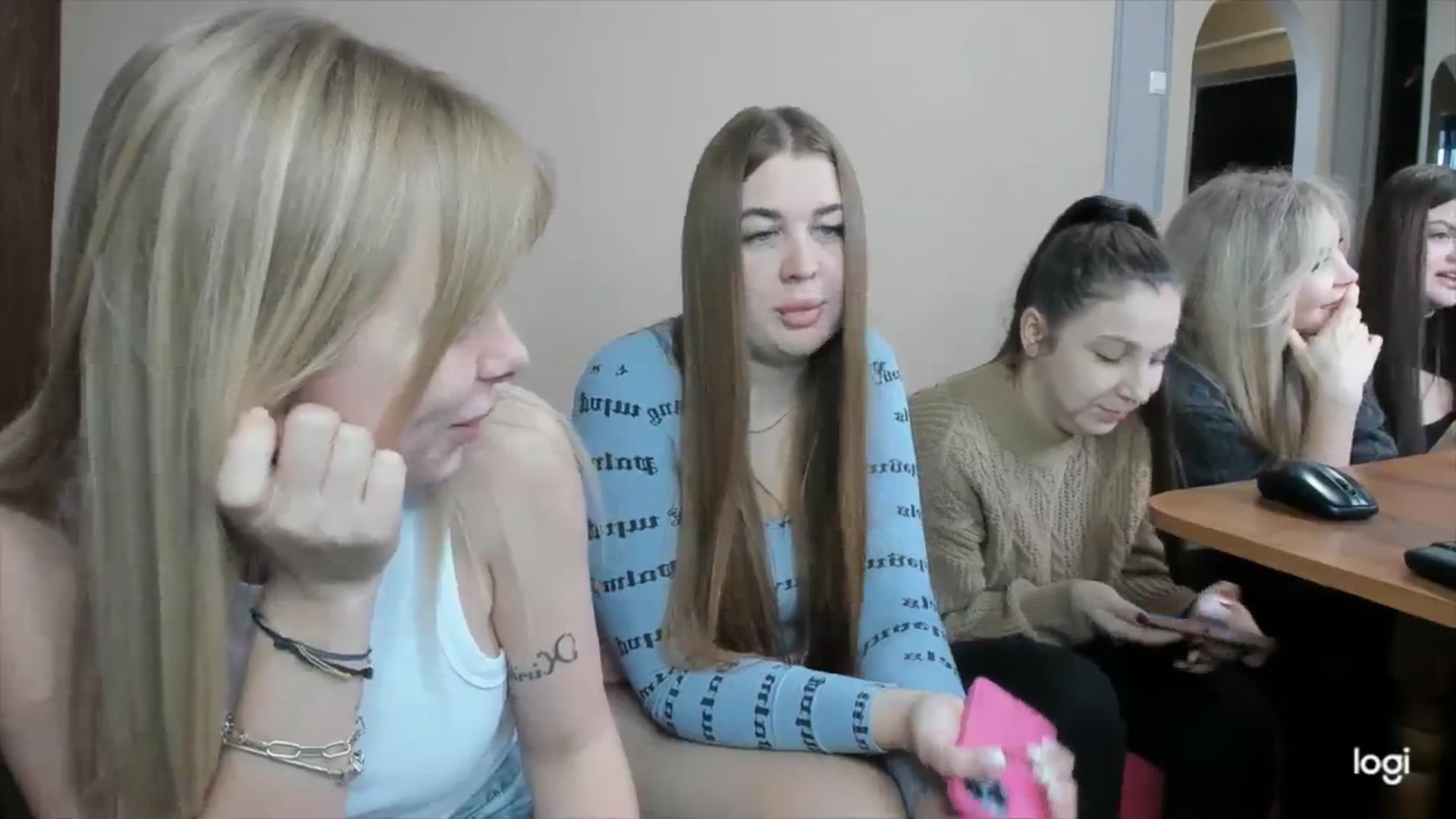Gallery image thumbnail from YourPupsik's myfreecams stream on, 03/15/2024, 12:07 image 16 of 20