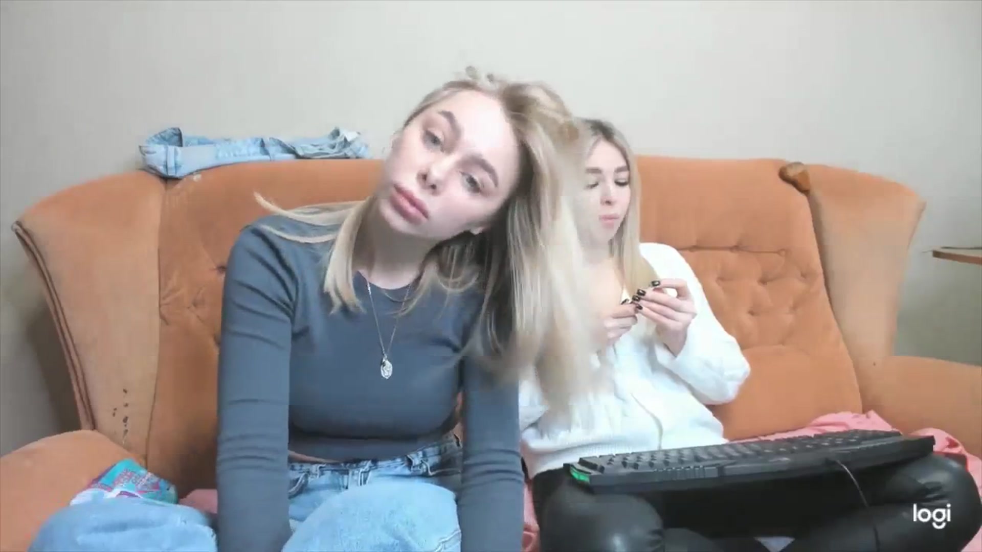 Gallery image thumbnail from YourPupsik's myfreecams stream on, 03/18/2024, 10:21 image 8 of 20