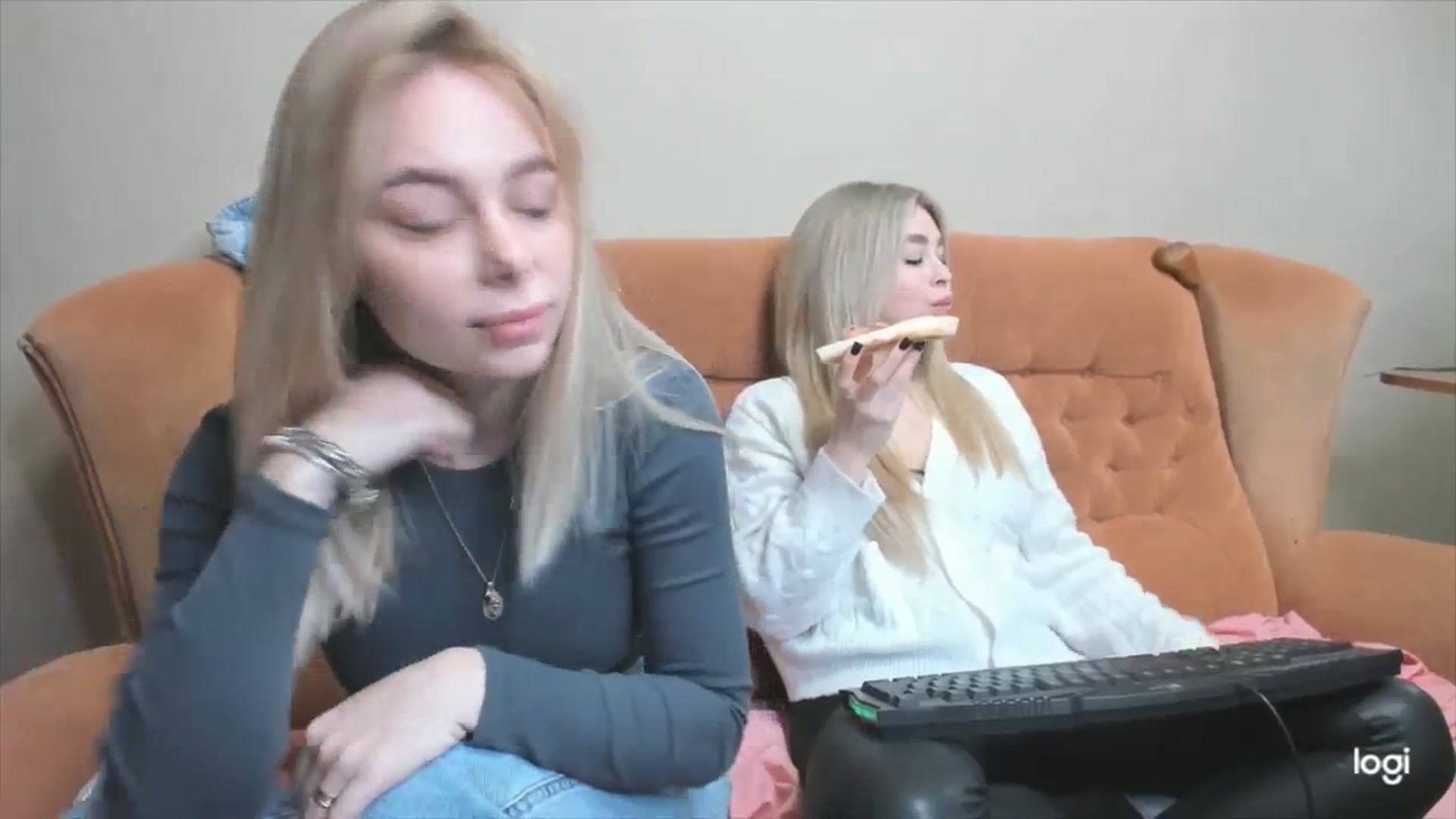Gallery image thumbnail from YourPupsik's myfreecams stream on, 03/18/2024, 10:21 image 5 of 20