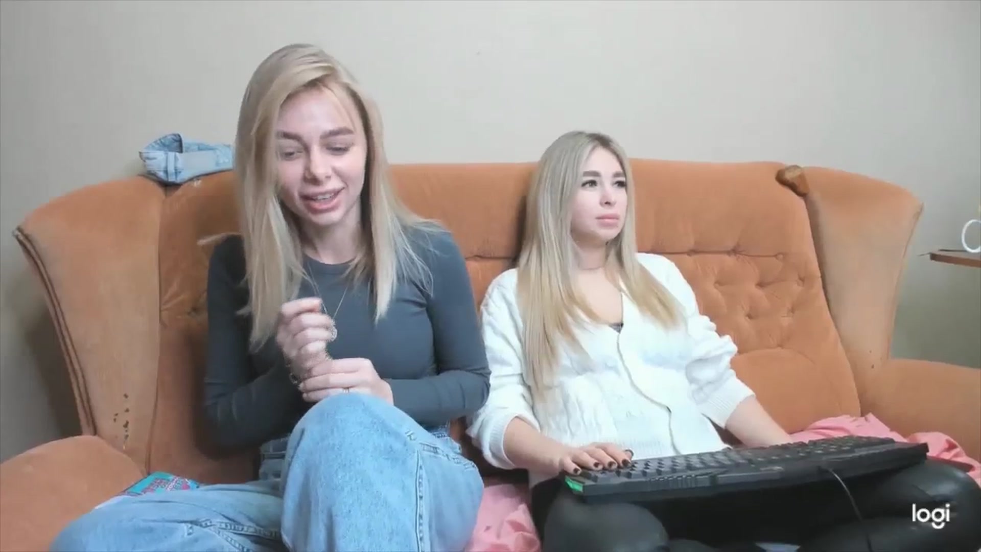 Gallery image thumbnail from YourPupsik's myfreecams stream on, 03/18/2024, 10:21 image 17 of 20