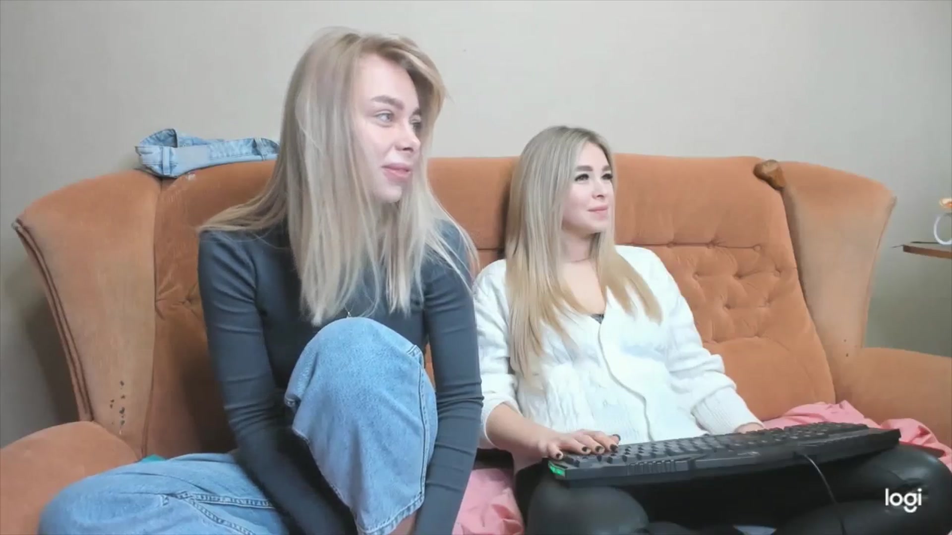 Gallery image thumbnail from YourPupsik's myfreecams stream on, 03/18/2024, 10:21 image 16 of 20