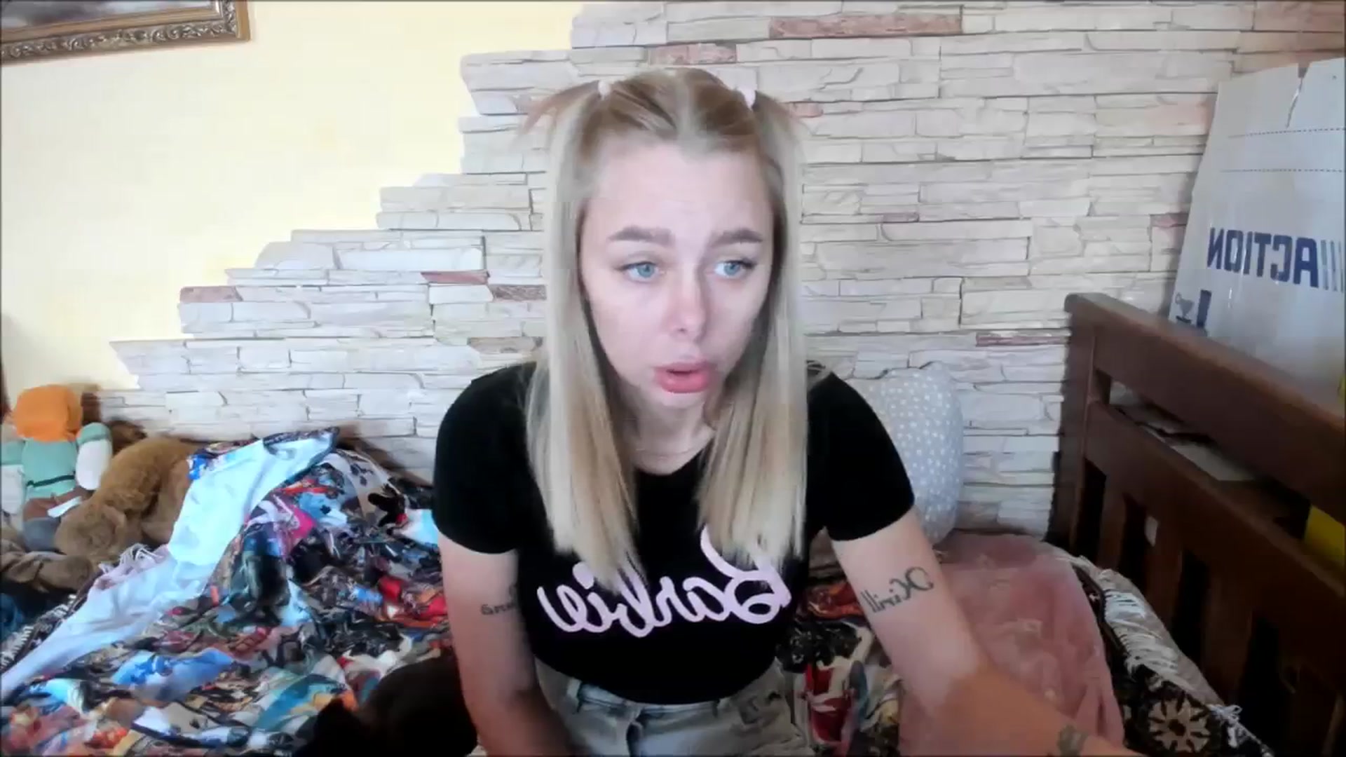 Gallery image thumbnail from YourPupsik's myfreecams stream on, 03/31/2024, 10:18 image 3 of 20