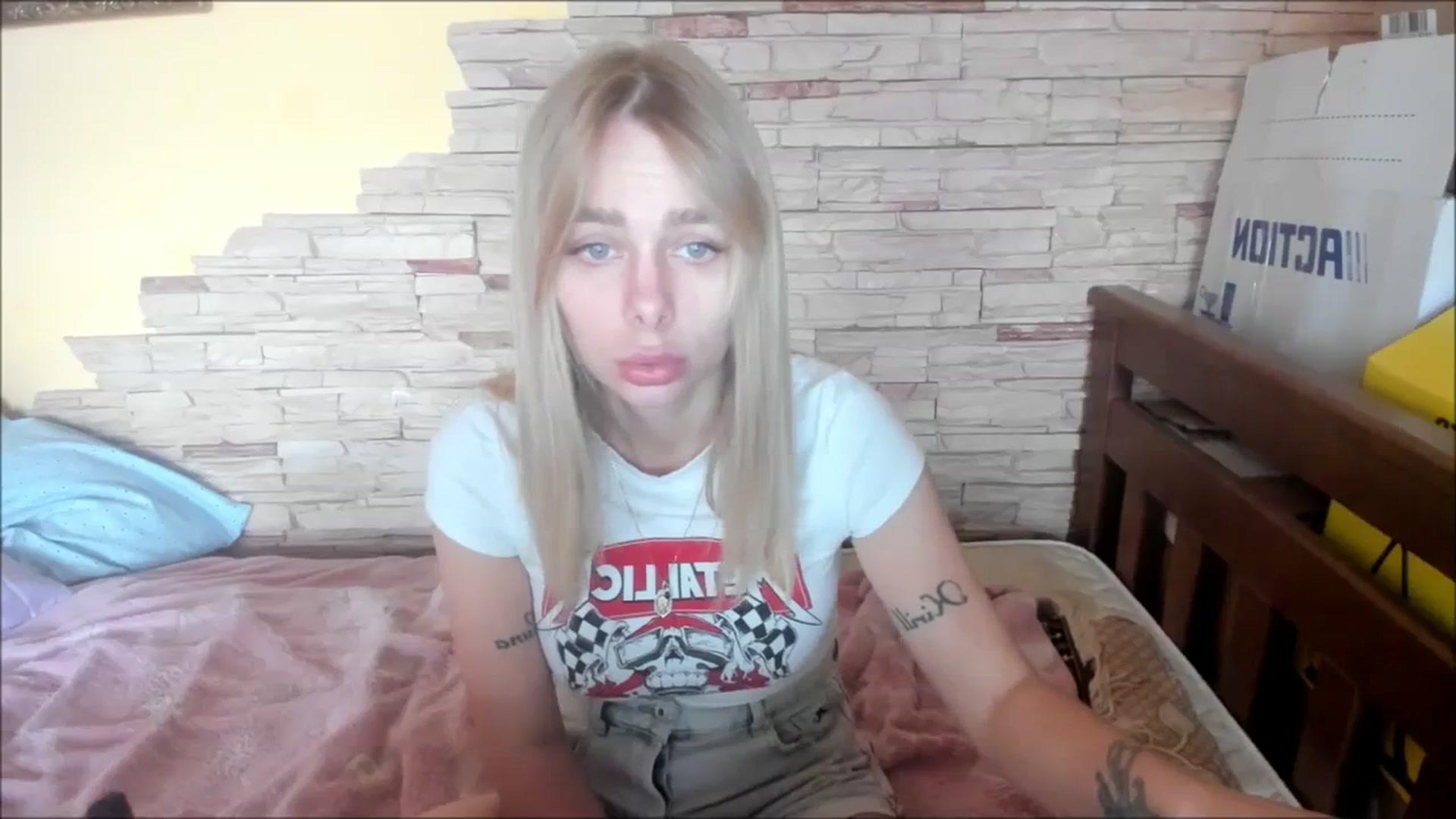 Gallery image thumbnail from YourPupsik's myfreecams stream on, 04/04/2024, 11:25 image 16 of 20