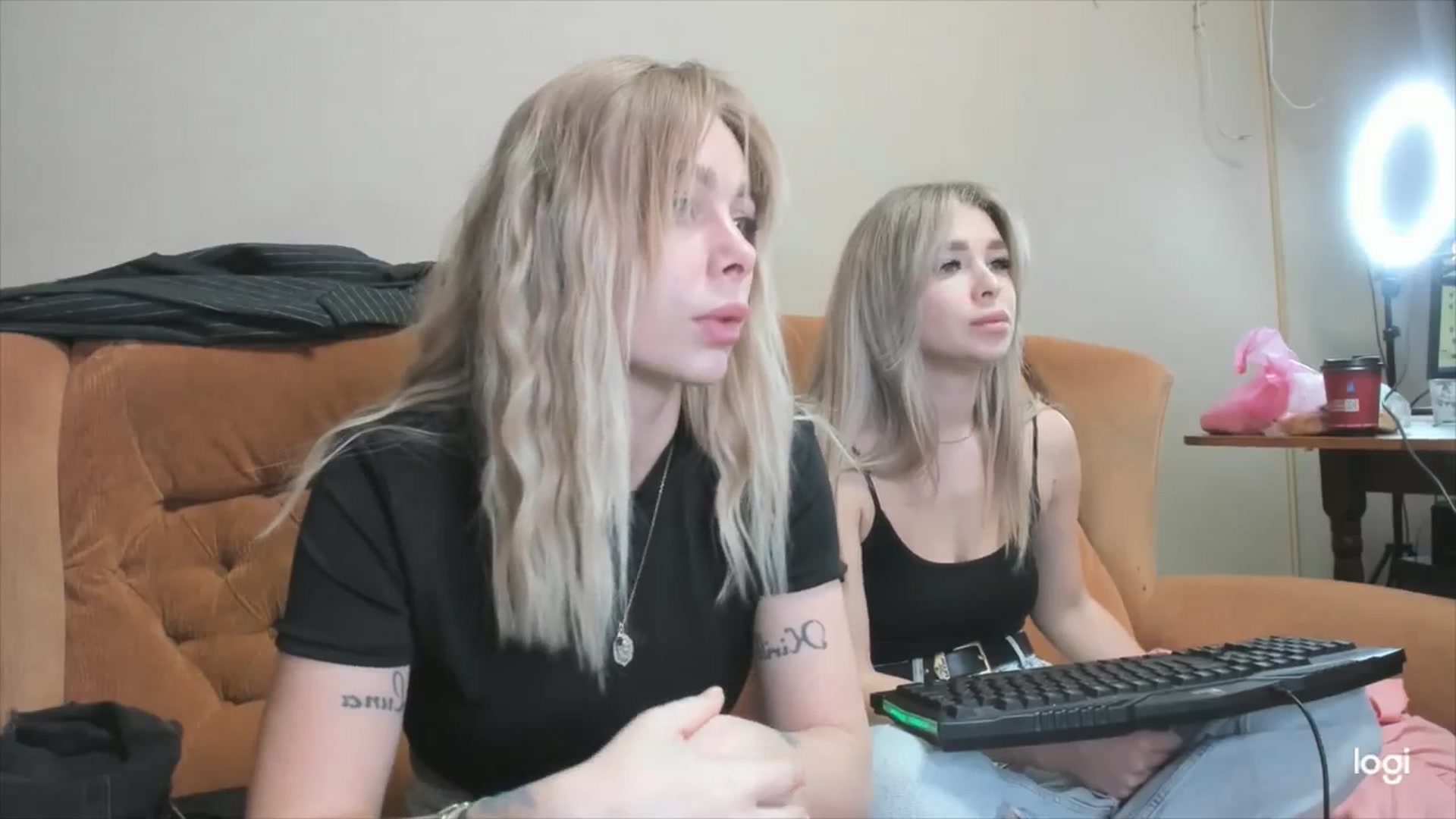 Gallery image thumbnail from YourPupsik's myfreecams stream on, 04/08/2024, 09:31 image 16 of 20